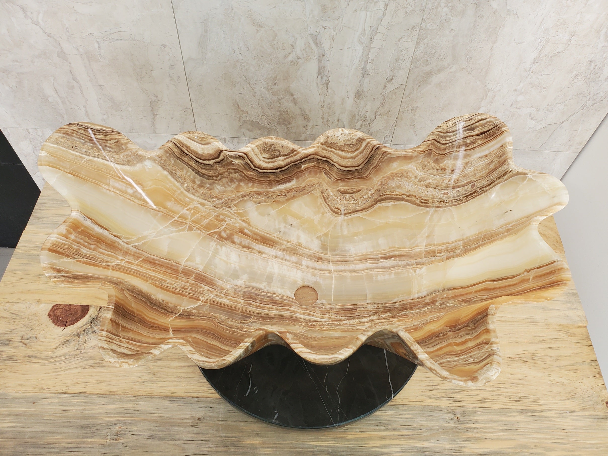 S17_01 Beige and Tan Onyx Vessel Sink - 27.5 x 15 inch