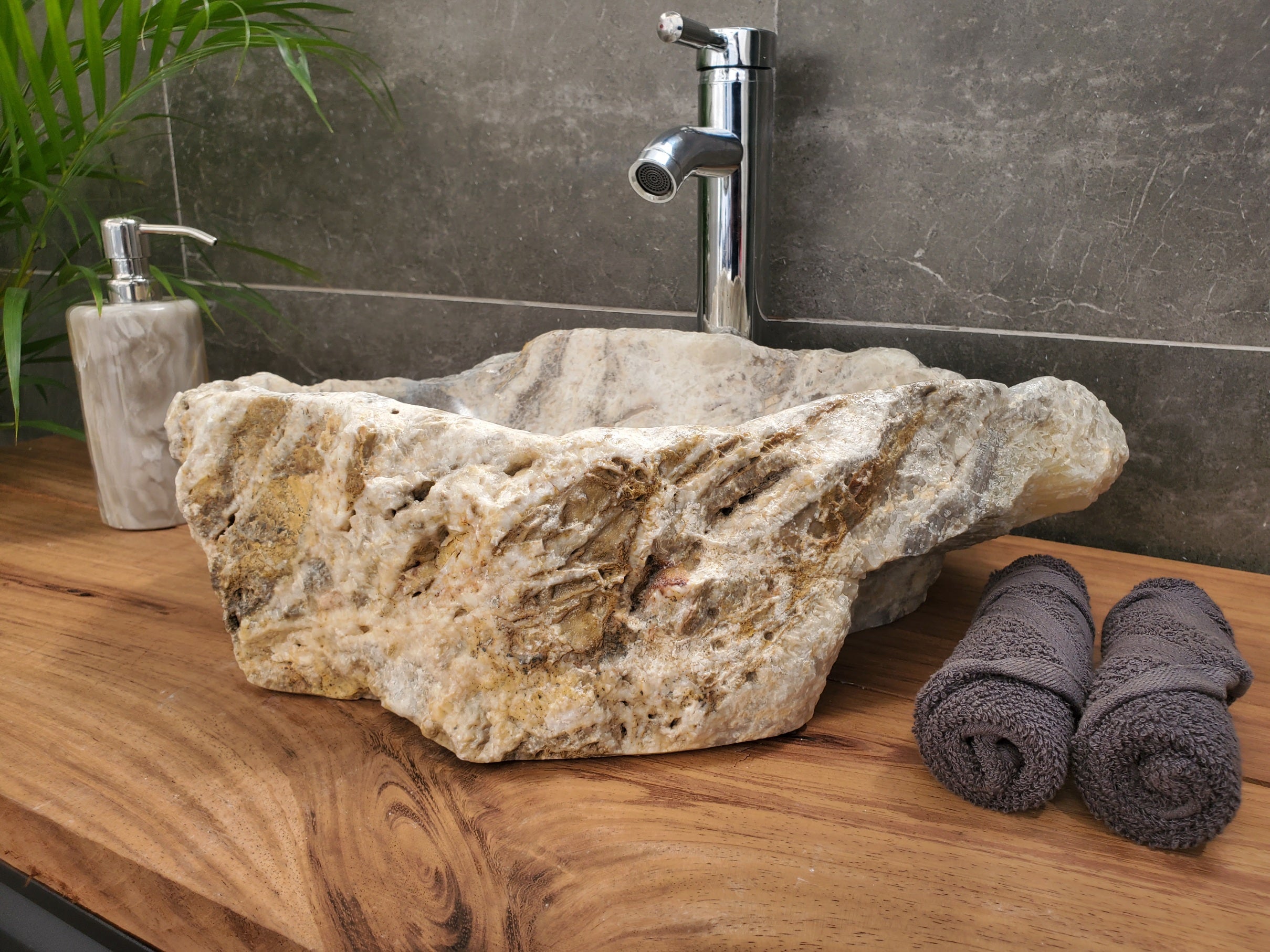 S31_23 Onyx Stone Vessel Bathroom Sink