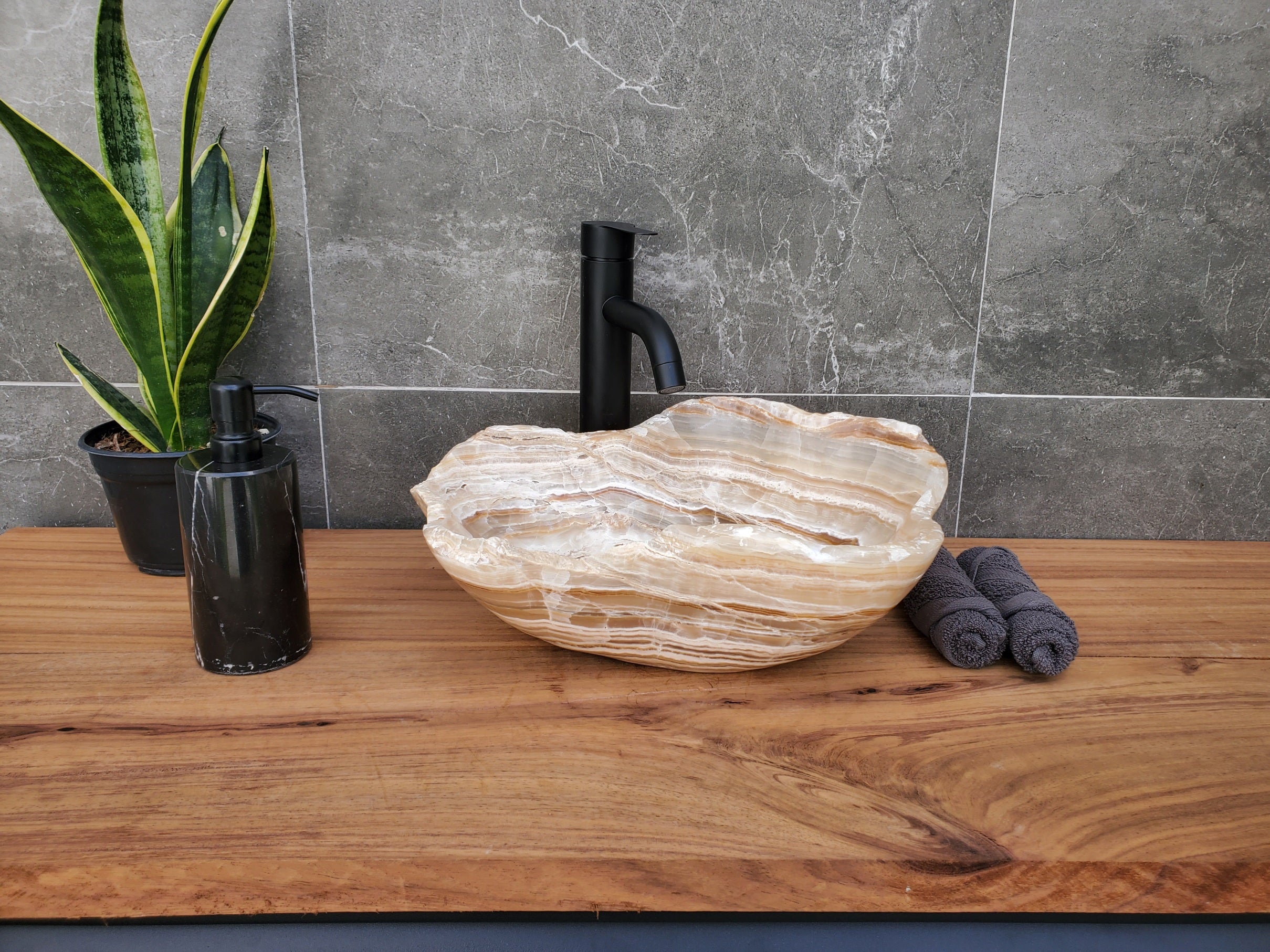 S31_06 Onyx Stone Bathroom Vessel Sink