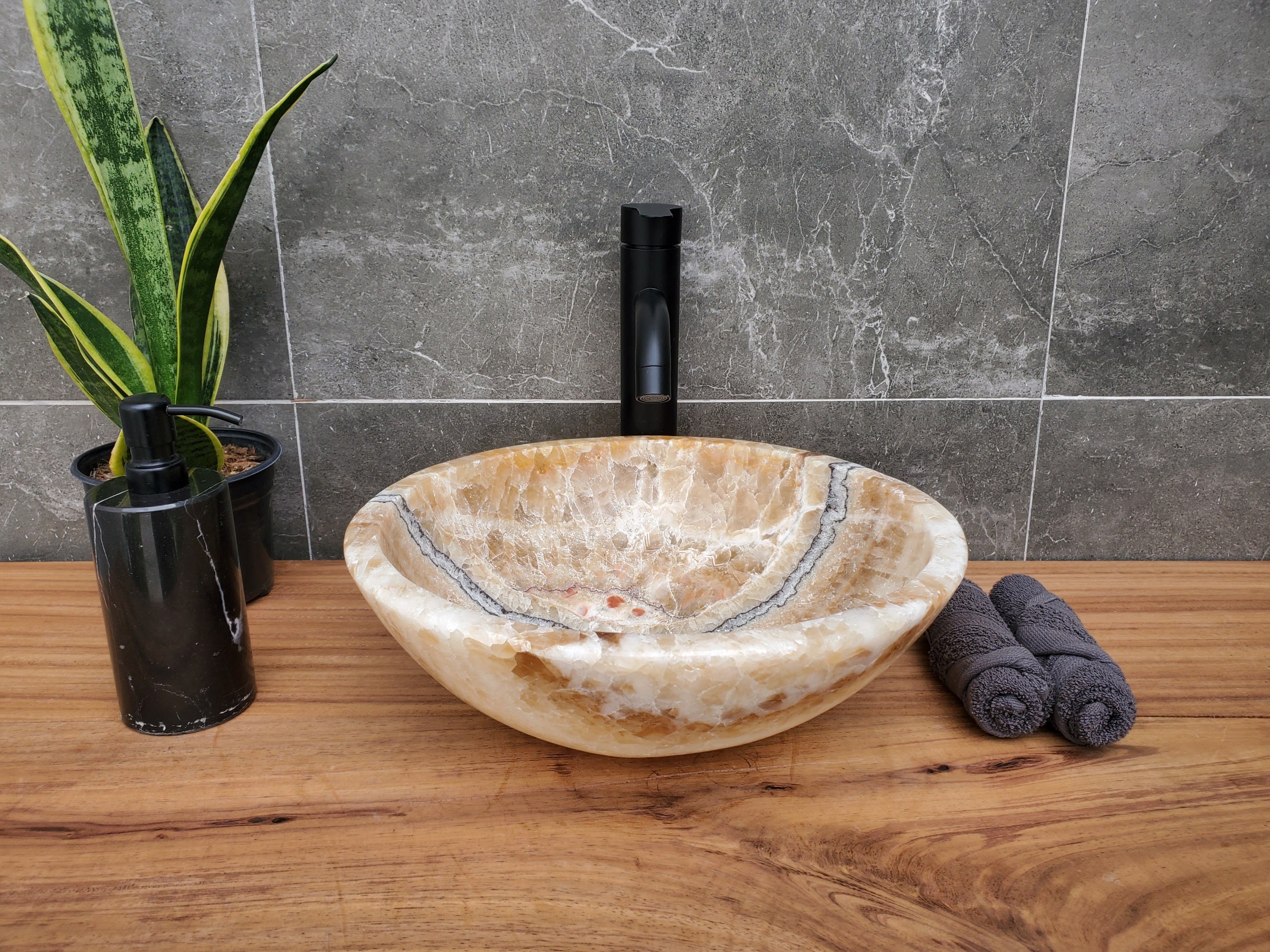 S31_08 Onyx Stone Vessel Sink - 13.5 inch