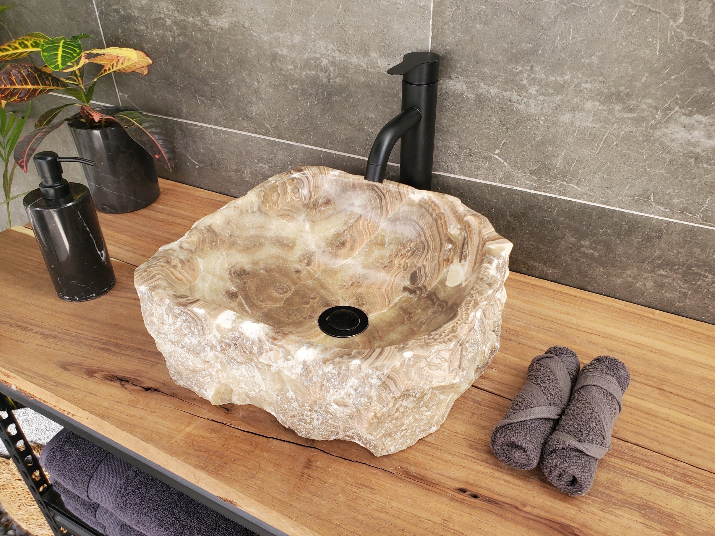 S34_07 Onyx Stone Vessel Sink - 14 x 13.5 inch