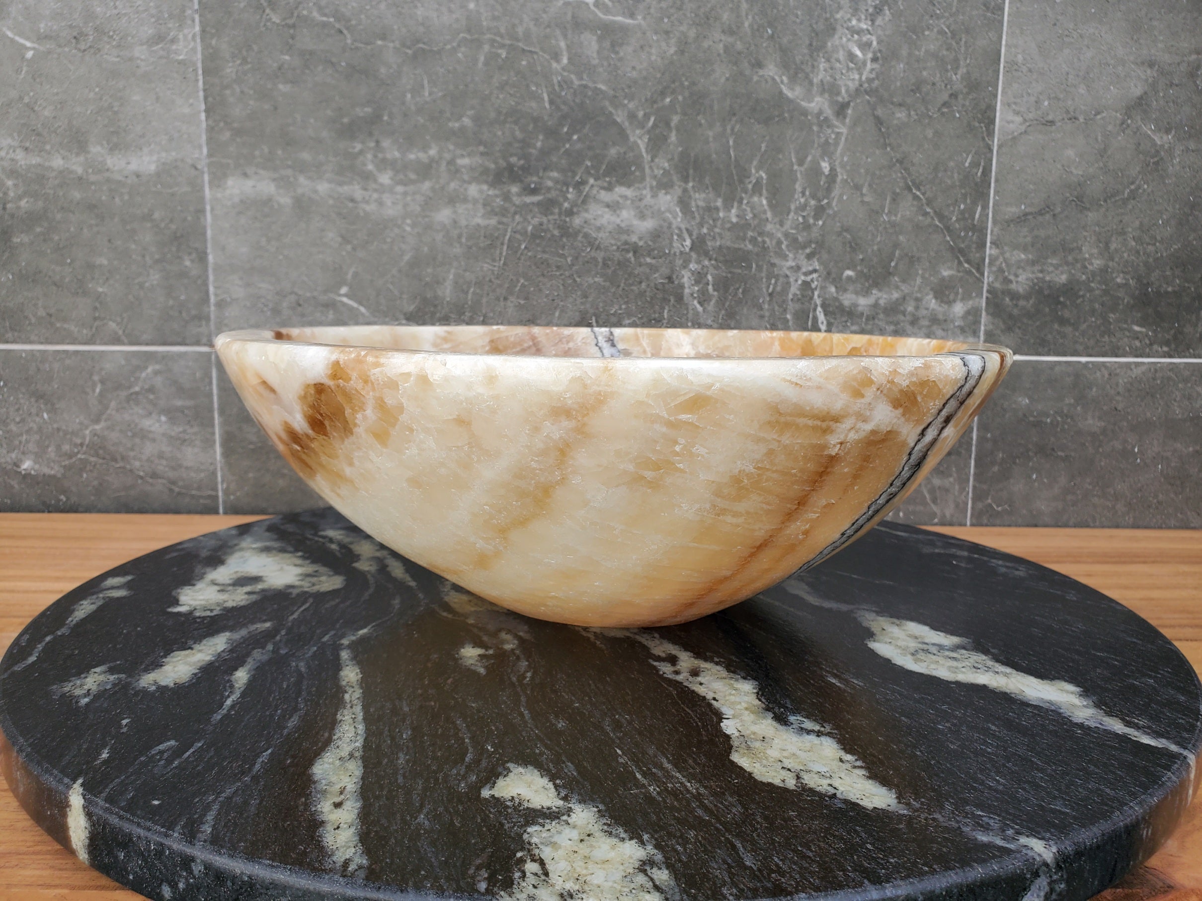 S31_08 Onyx Stone Vessel Sink - Round