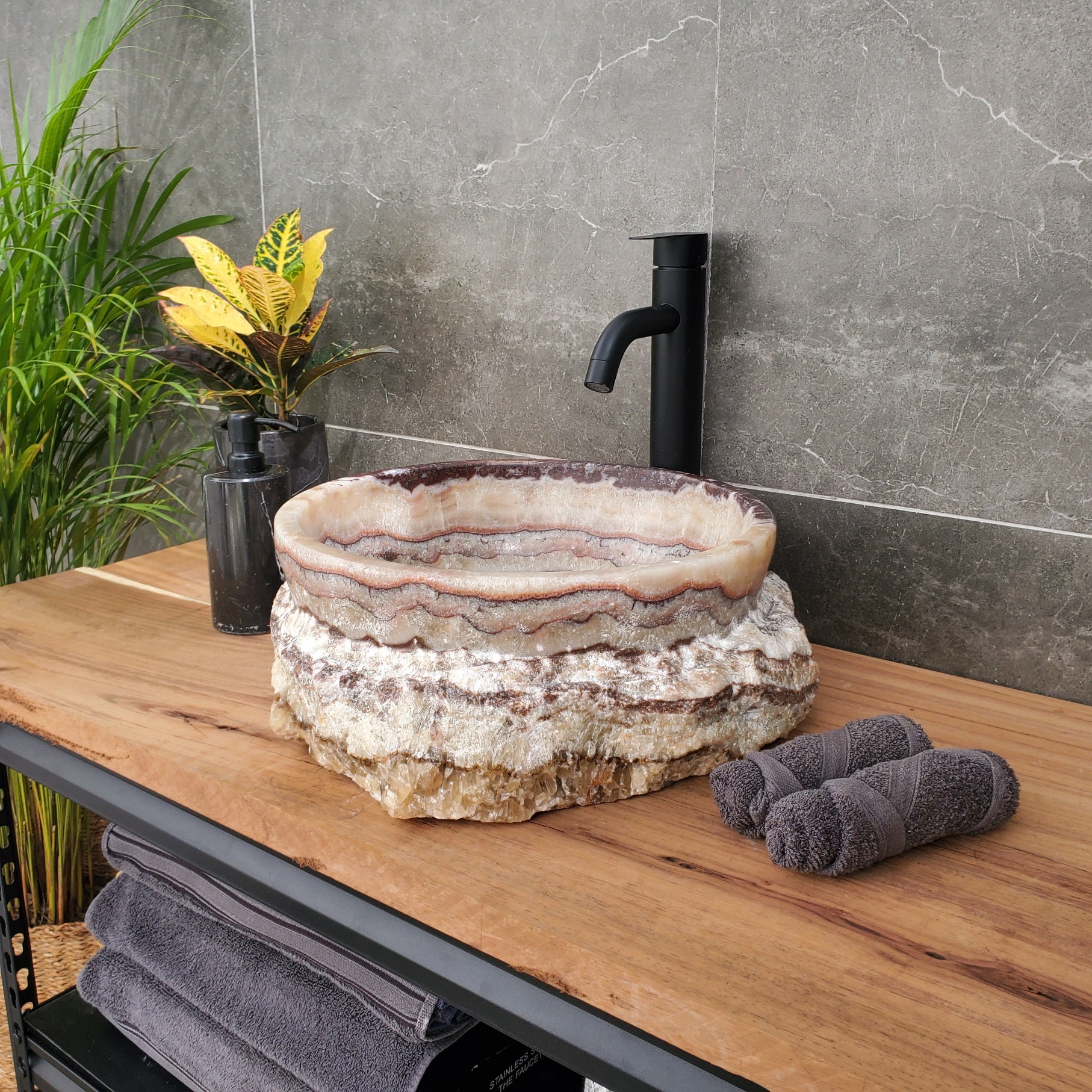 S31_44 Serpentine Onyx Stone Vessel Sink