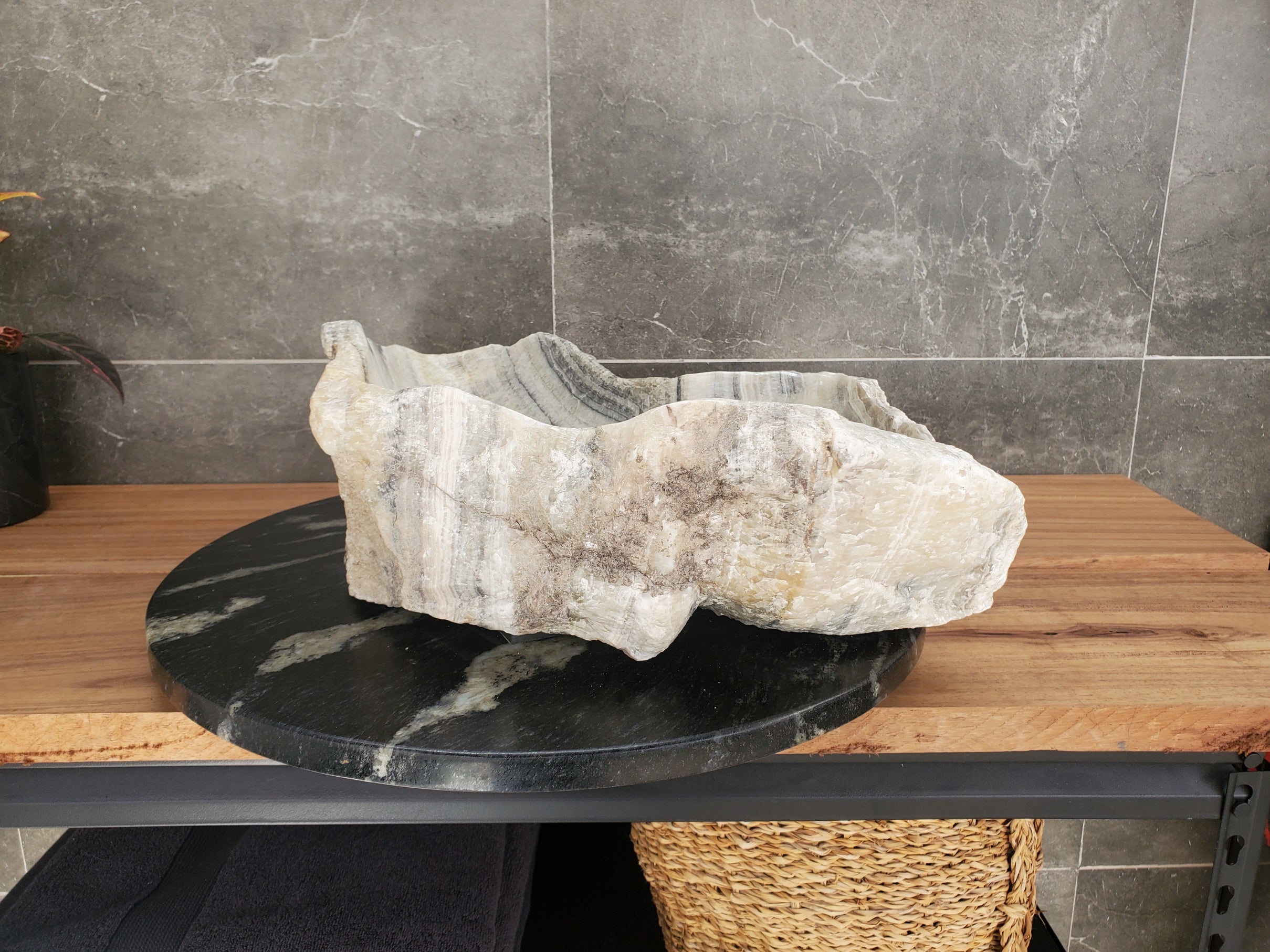 S34_05 Onyx Stone Vessel Sink - 22 x 13 inch