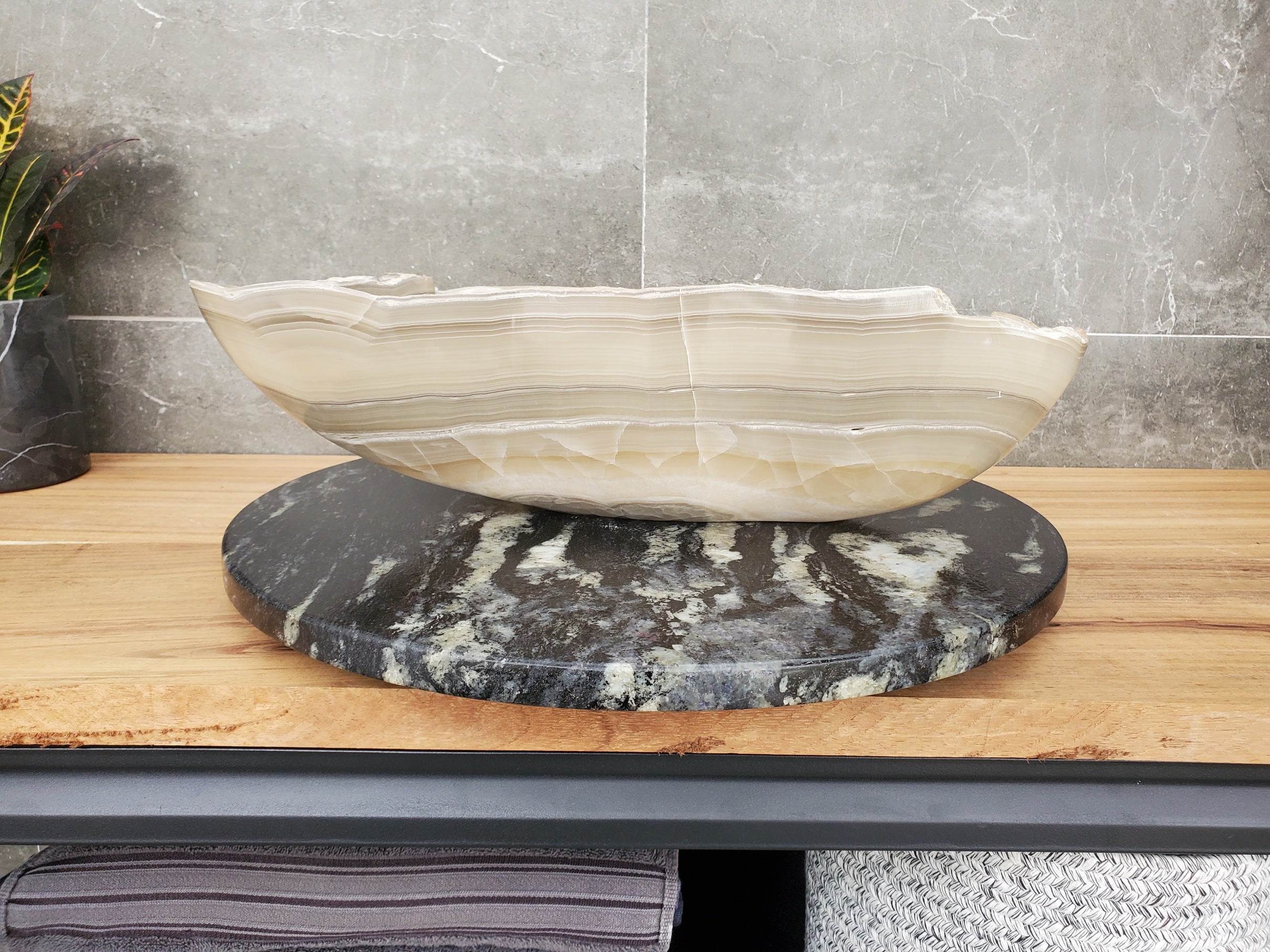 S32_09 Onyx Stone Vessel Bathroom Sink