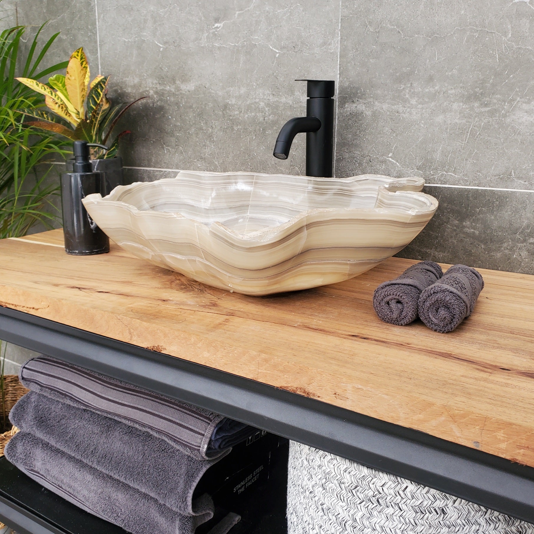 S32_09 Onyx Stone Vessel Bathroom Sink