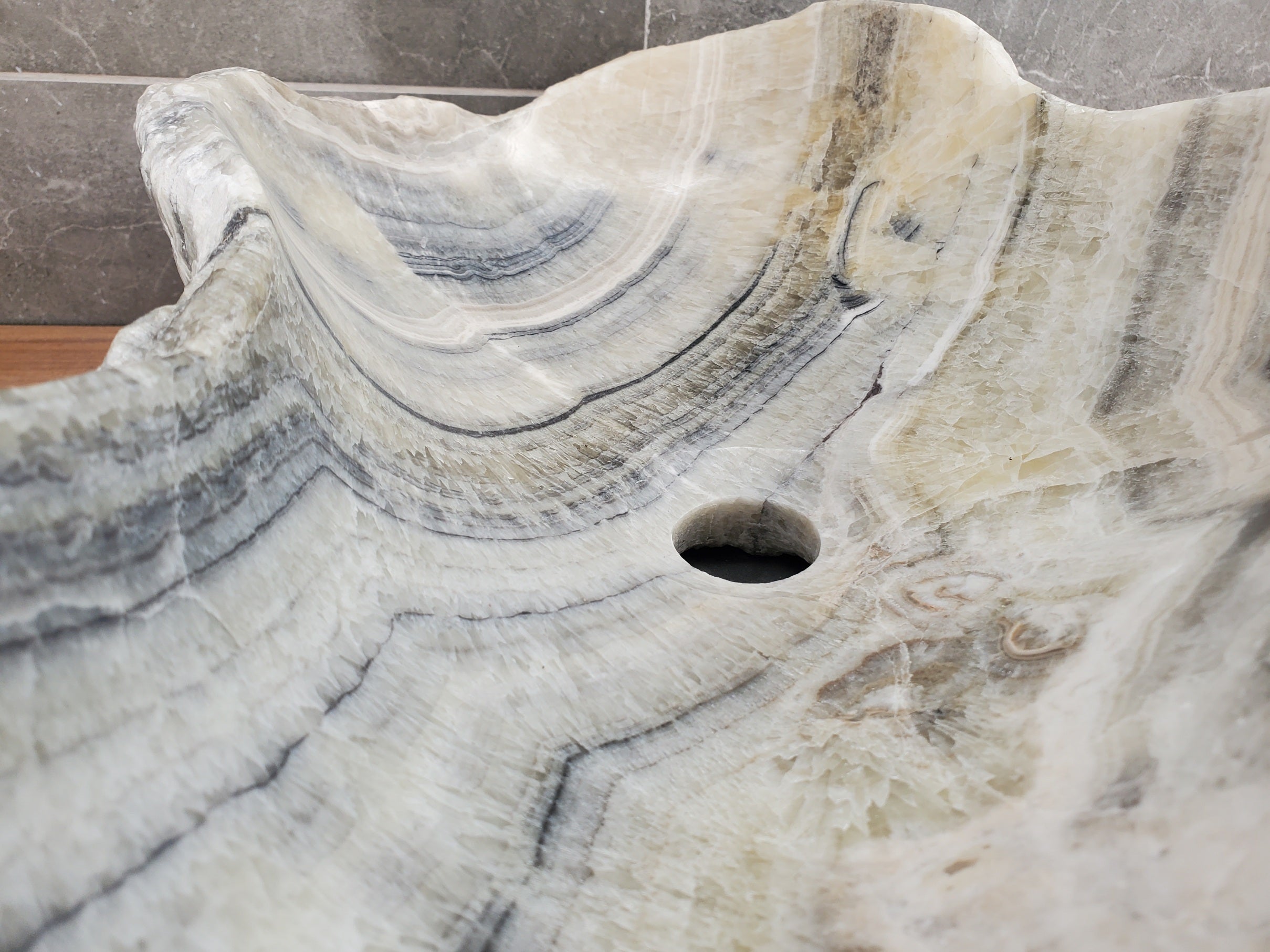 S34_05 Onyx Stone Vessel Sink - 22 x 13 inch