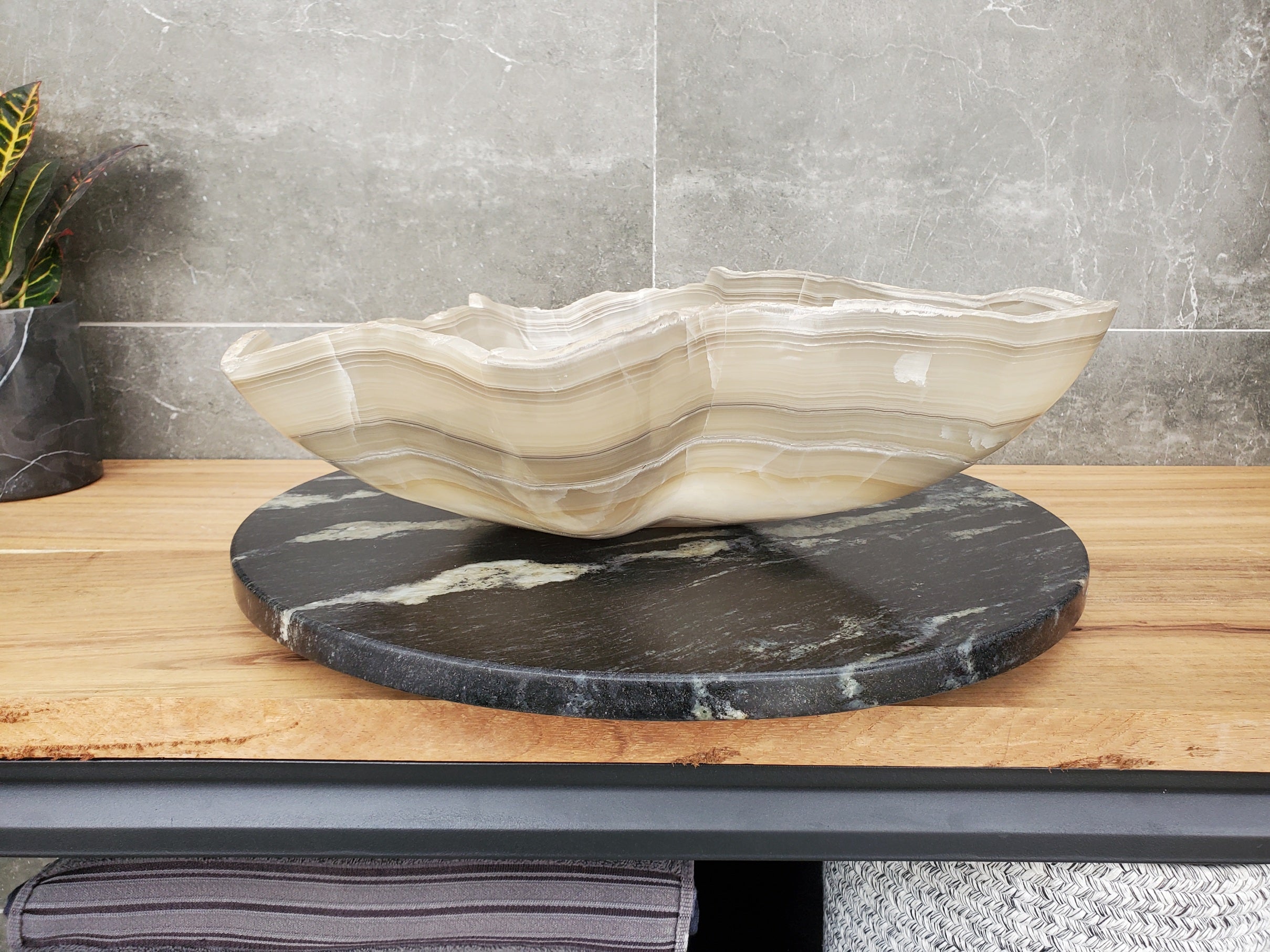 S32_09 Onyx Stone Vessel Bathroom Sink