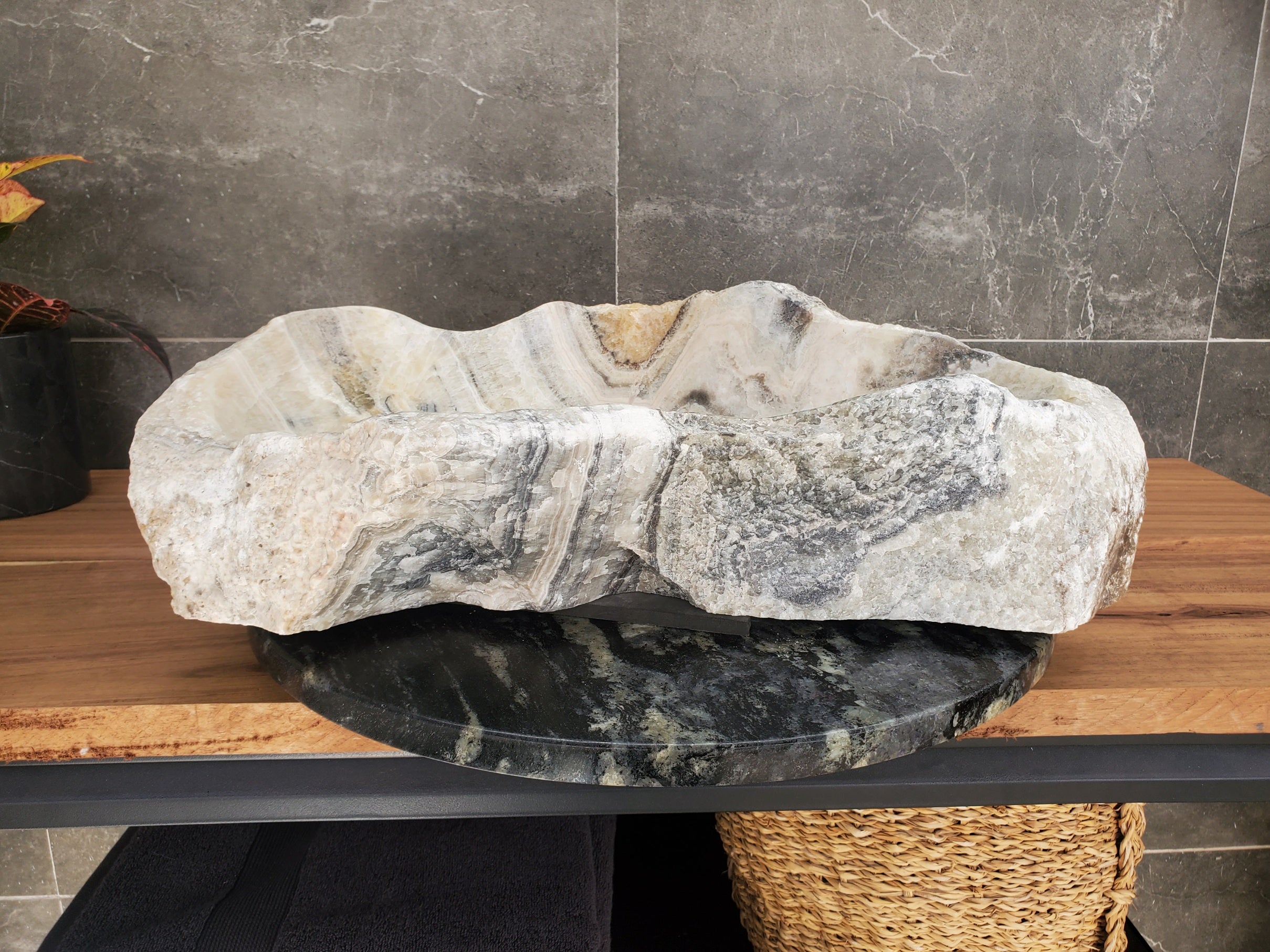 S34_05 Onyx Stone Vessel Sink - 22 x 13 inch