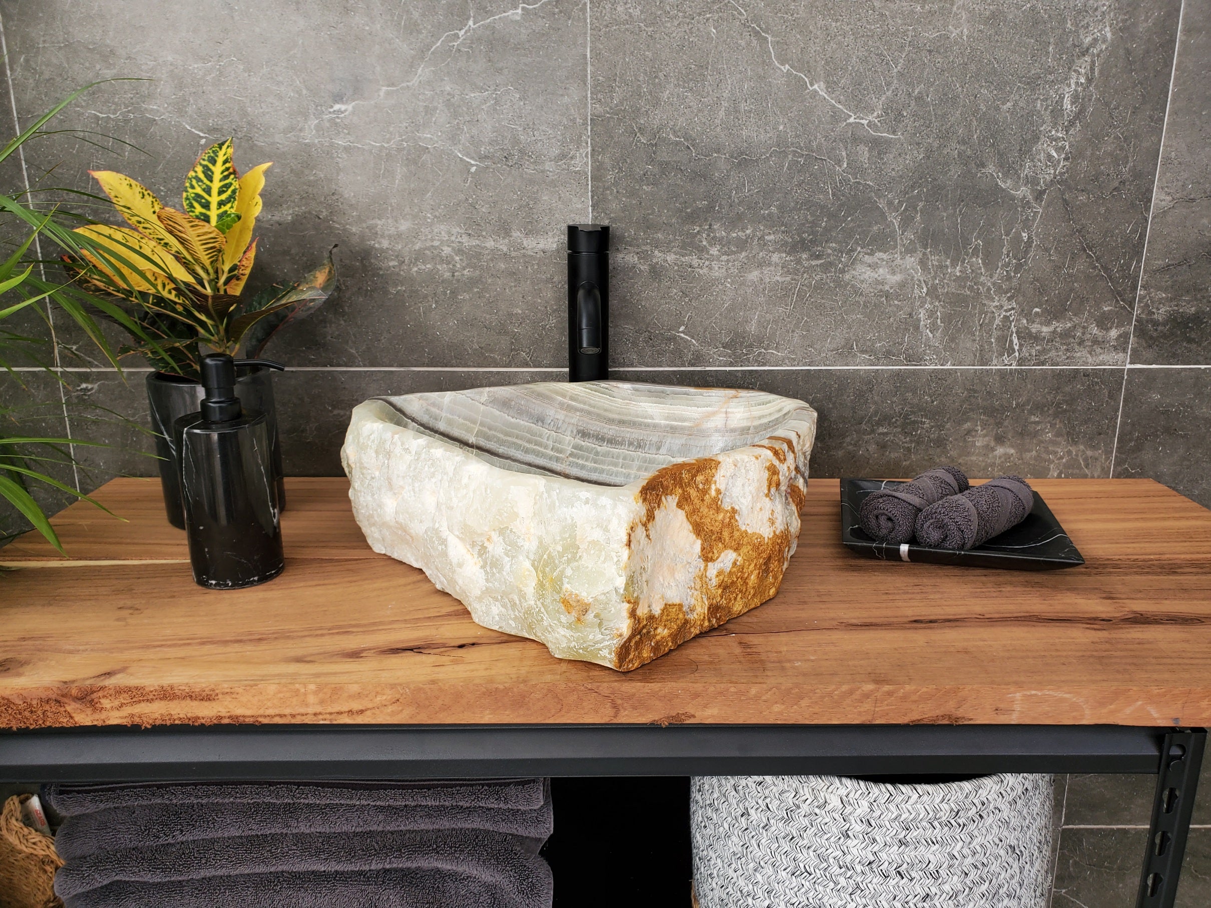 S31_31 Onyx Stone Vessel Bathroom Sink