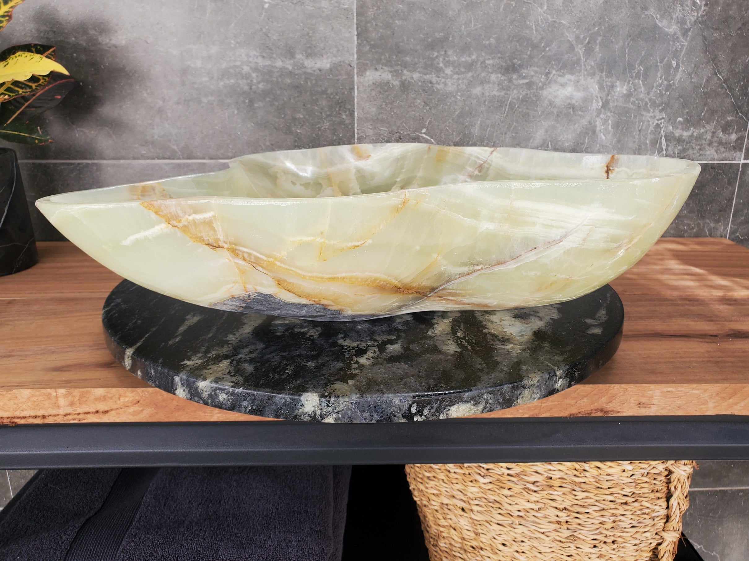 S33_21 Green Onyx Bathroom Vessel Sink - 21 x 18.5 inch