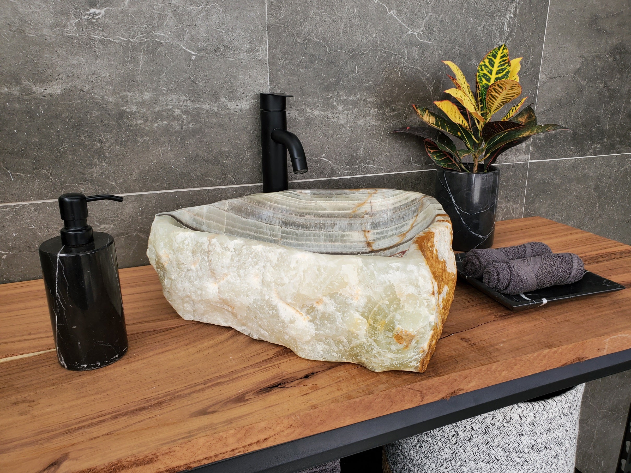 S31_31 Onyx Stone Vessel Bathroom Sink - 17 x 16 inch