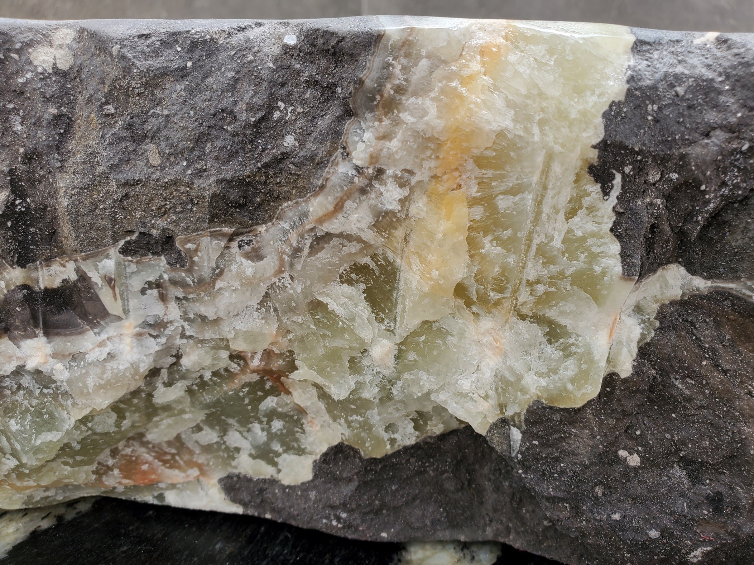 S30_36 Onyx Stone Vessel Bathroom Sink