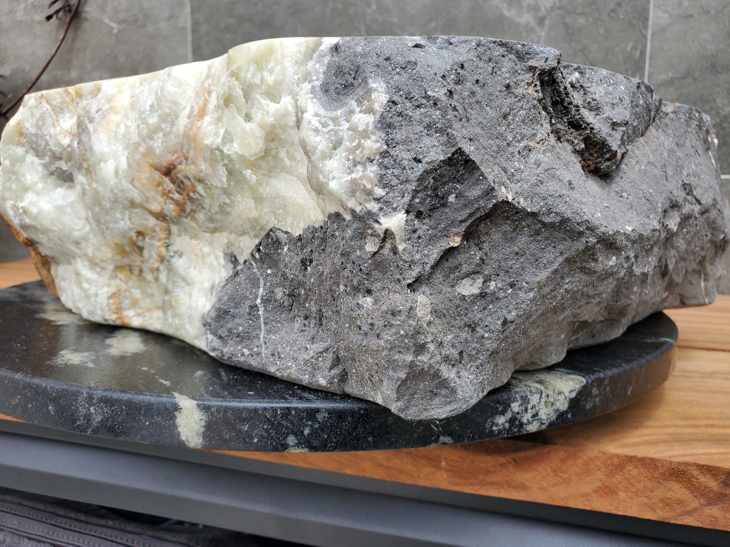 S30_26 Onyx Stone Vessel Bathroom Sink