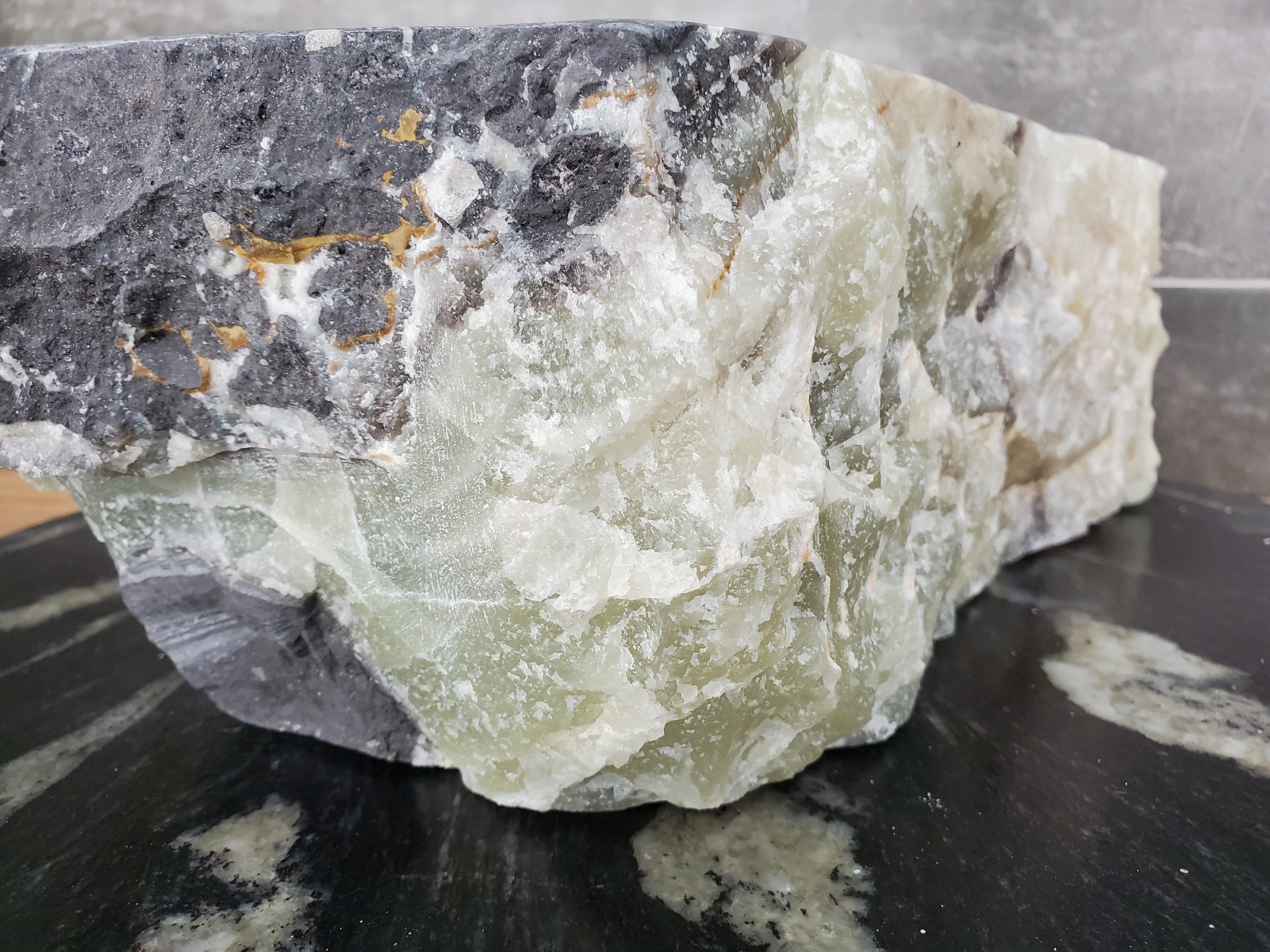 S31_25 Onyx Stone Vessel Bathroom Sink