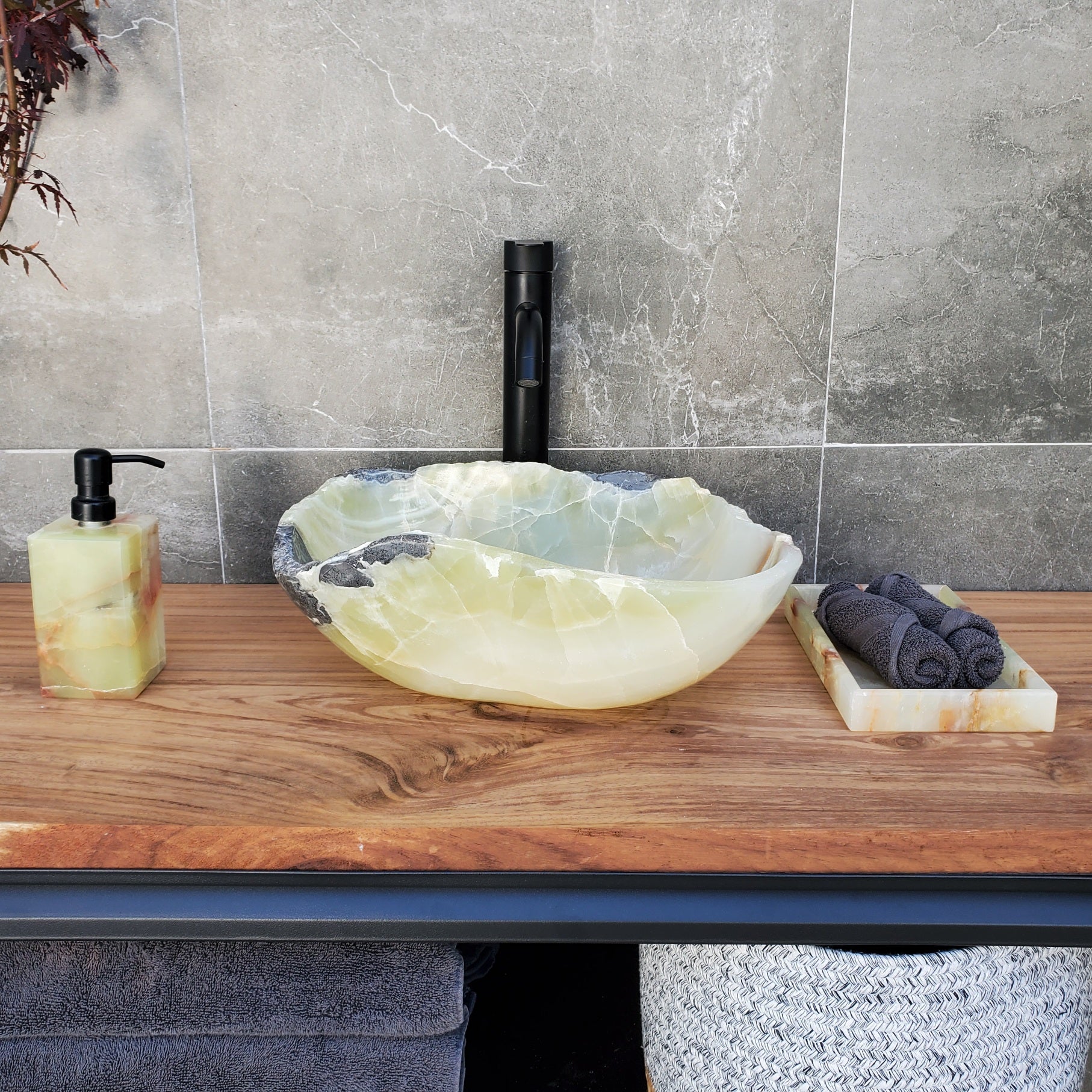 S29_19 Onyx Stone Vessel Bathroom Sink - 18 x 15 inch