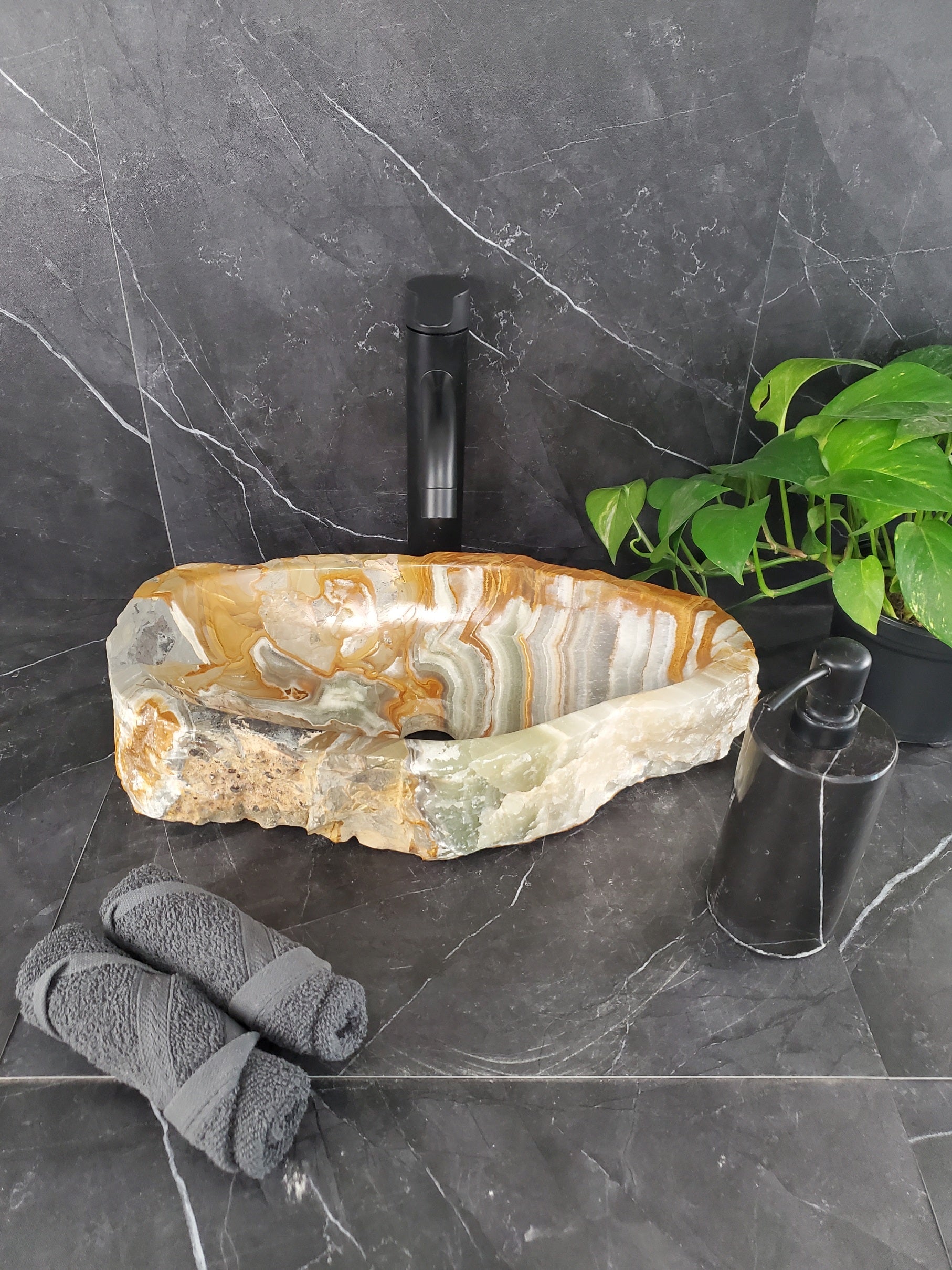 S25_18 Onyx Stone Vessel Bathroom Sink