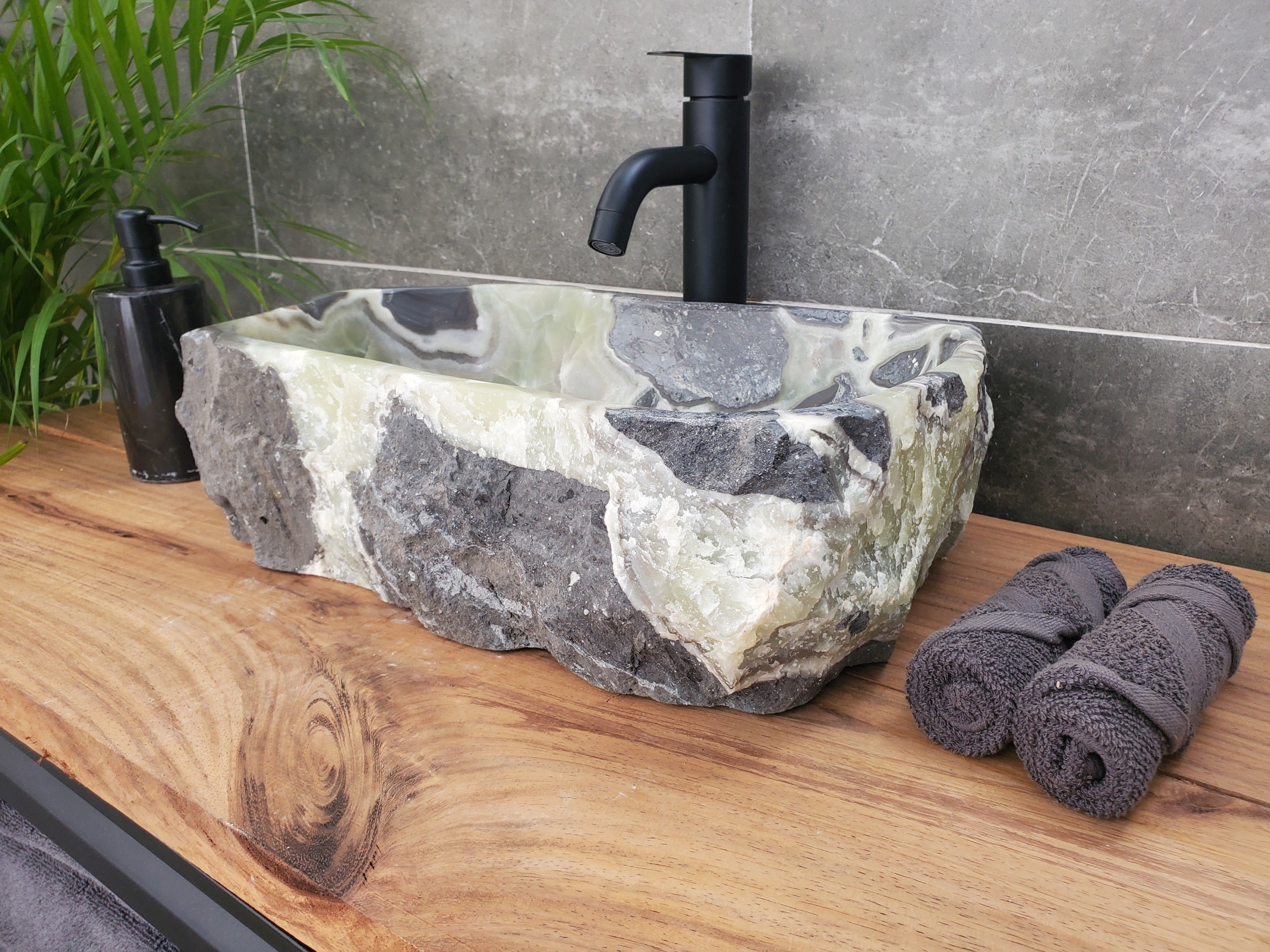 S31_24 Onyx Stone Vessel Bathroom Sink