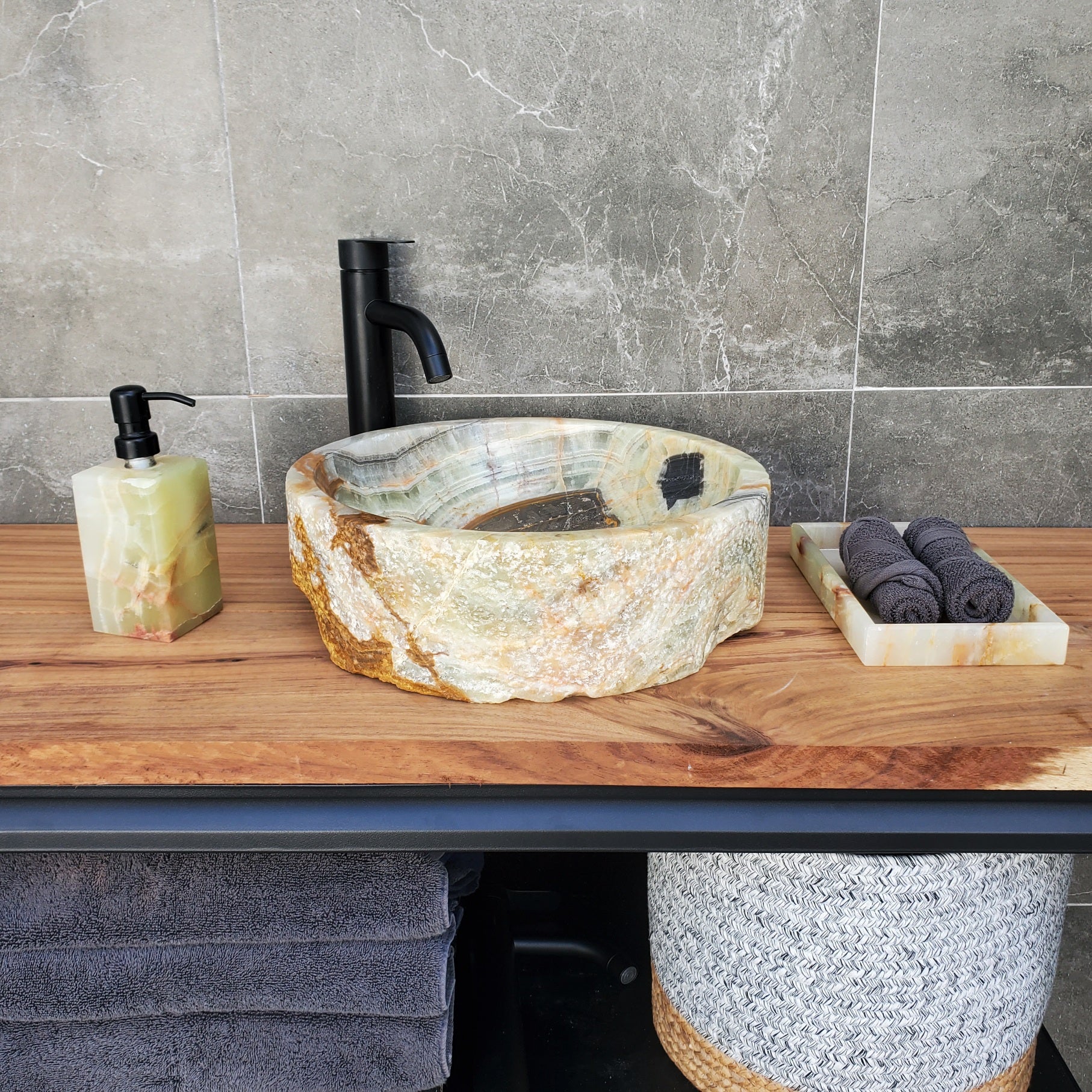 S29_28 Onyx Stone Vessel Bathroom Sink - 15 x 15 inch