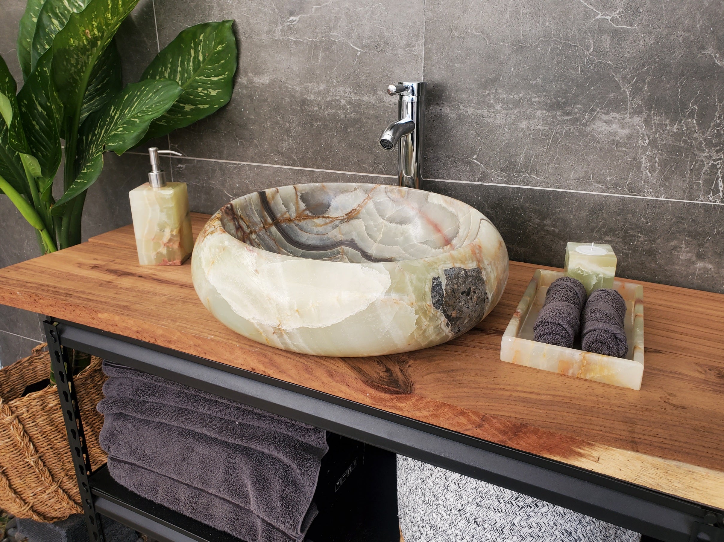 S31_16 Onyx Stone Vessel Bathroom Sink - Round