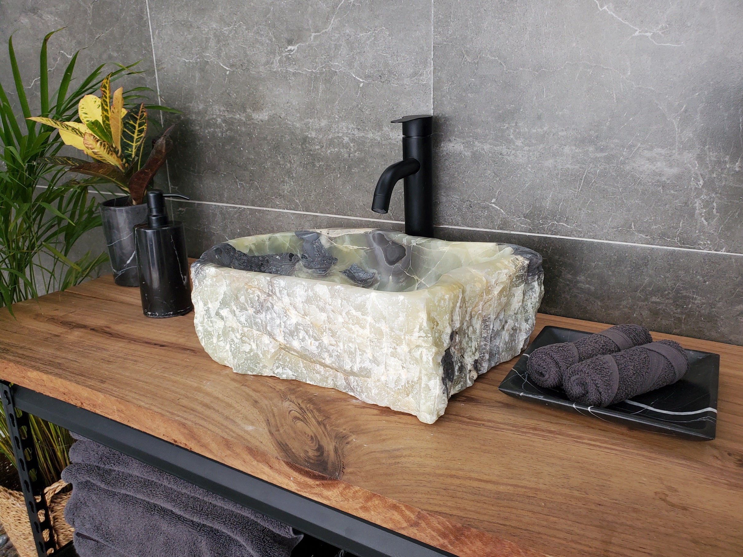 S31_25 Onyx Stone Vessel Bathroom Sink