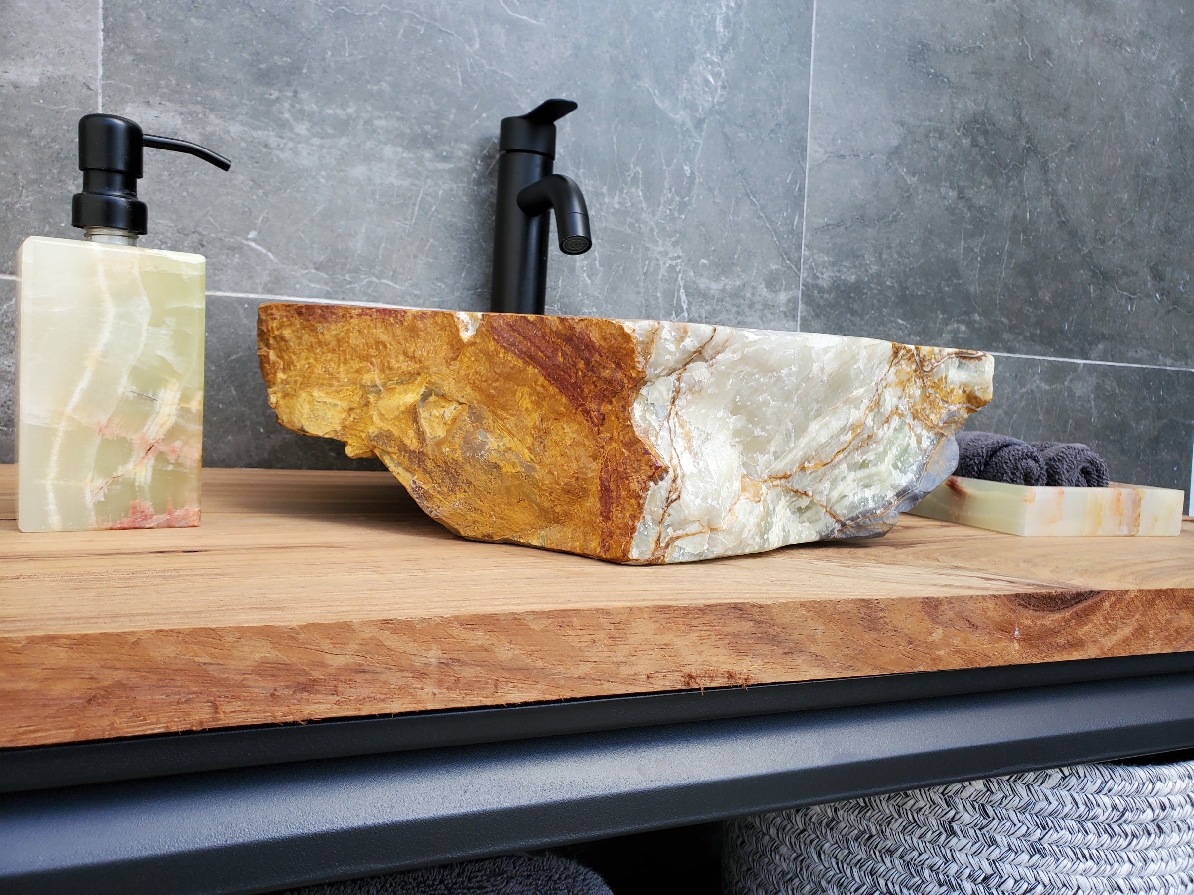 S30_19 Onyx Stone Vessel Bathroom Sink