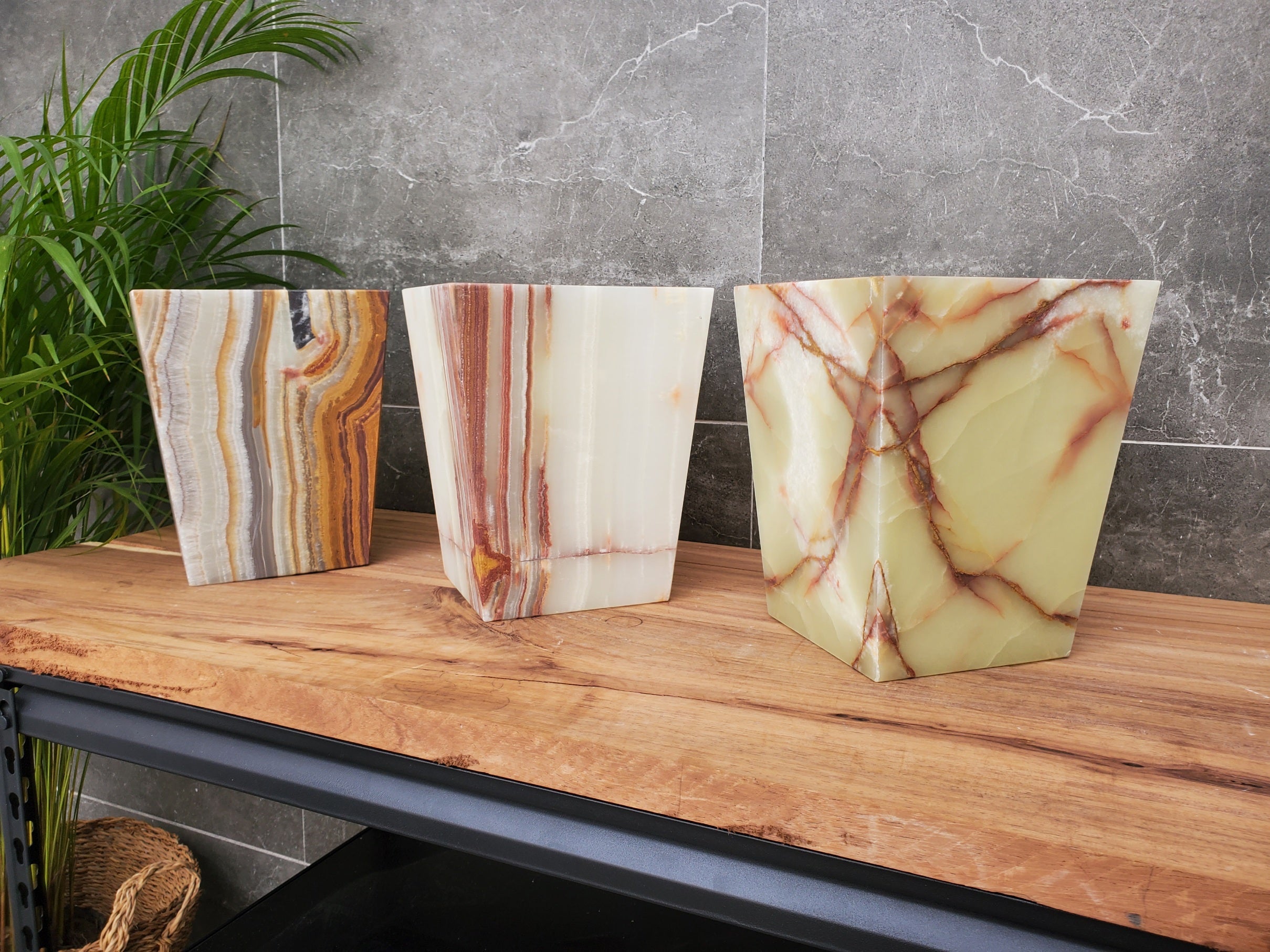 WB_17SQ Onyx Stone Waste Basket