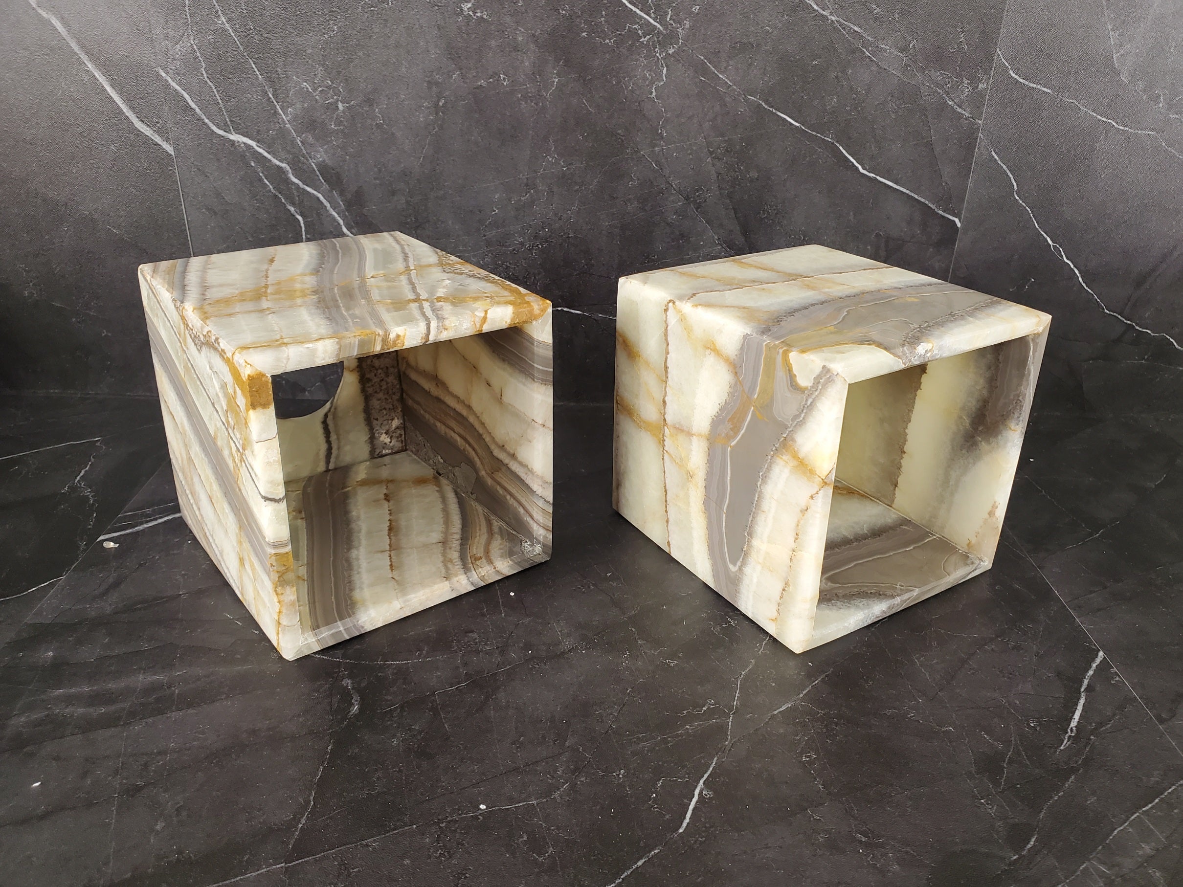 TCSQ_51 Green Onyx Tissue Box Cover (Cube)