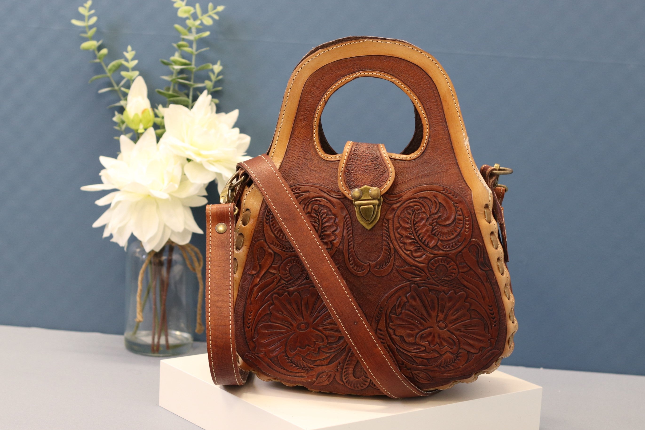 Brown Top Handled Mexican Leather Hand Tooled Floral Basket Weave Purse Purse Fashion