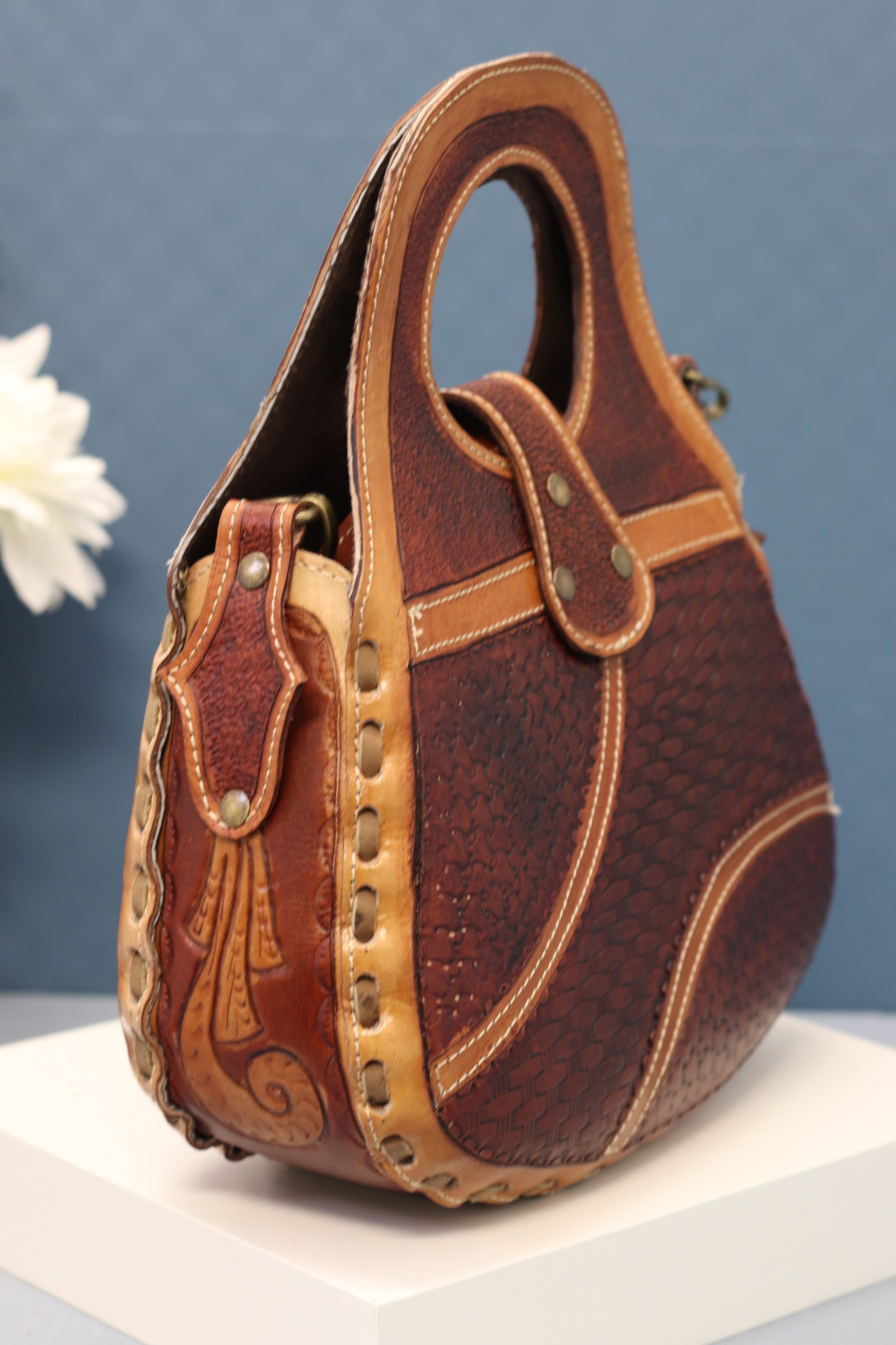Brown Top Handled Mexican Leather Hand Tooled Floral Basket Weave Purse Purse Fashion