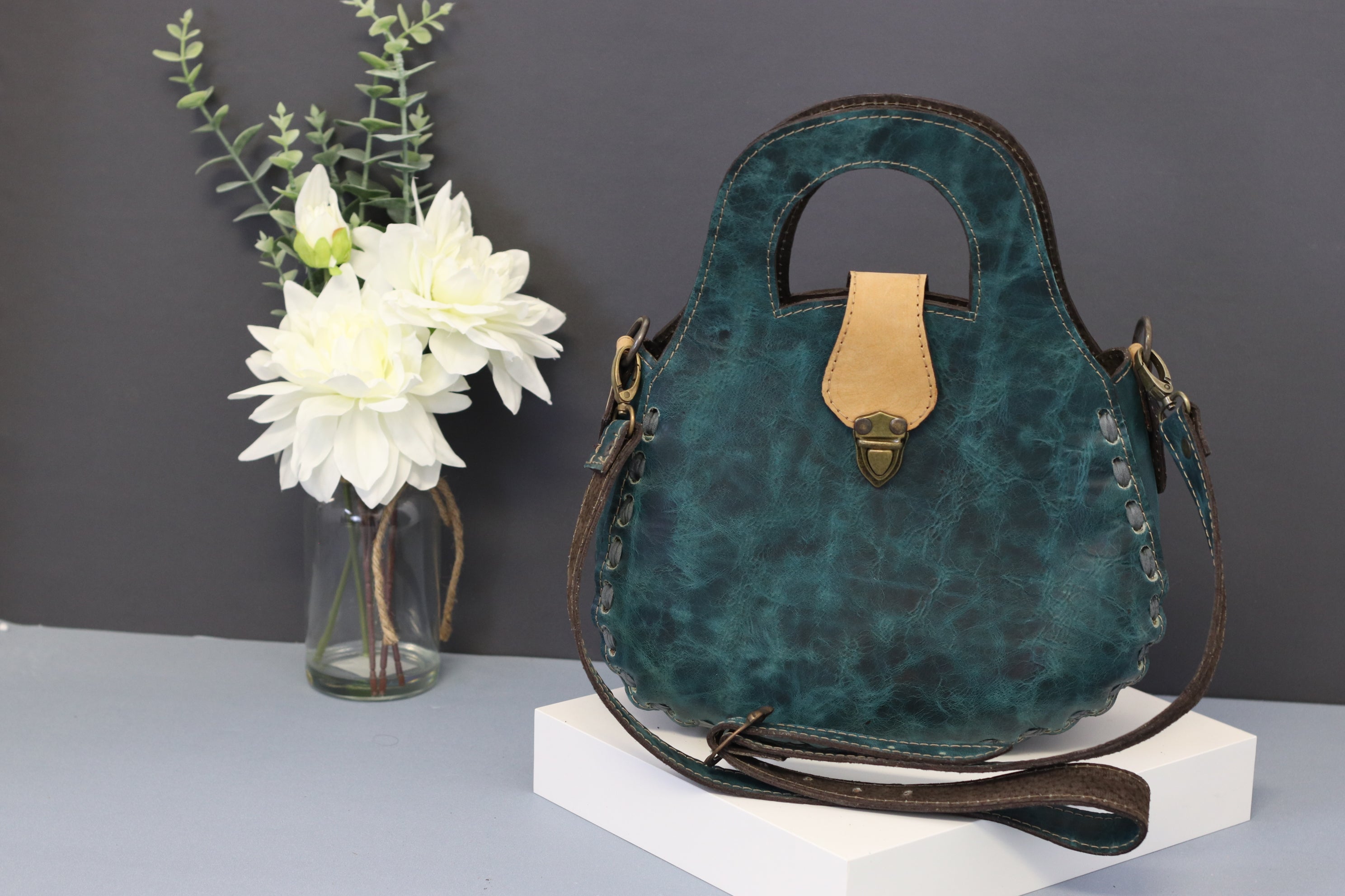 Green Hand Tooled Top Handled Mexican Leather Purse Purse Fashion