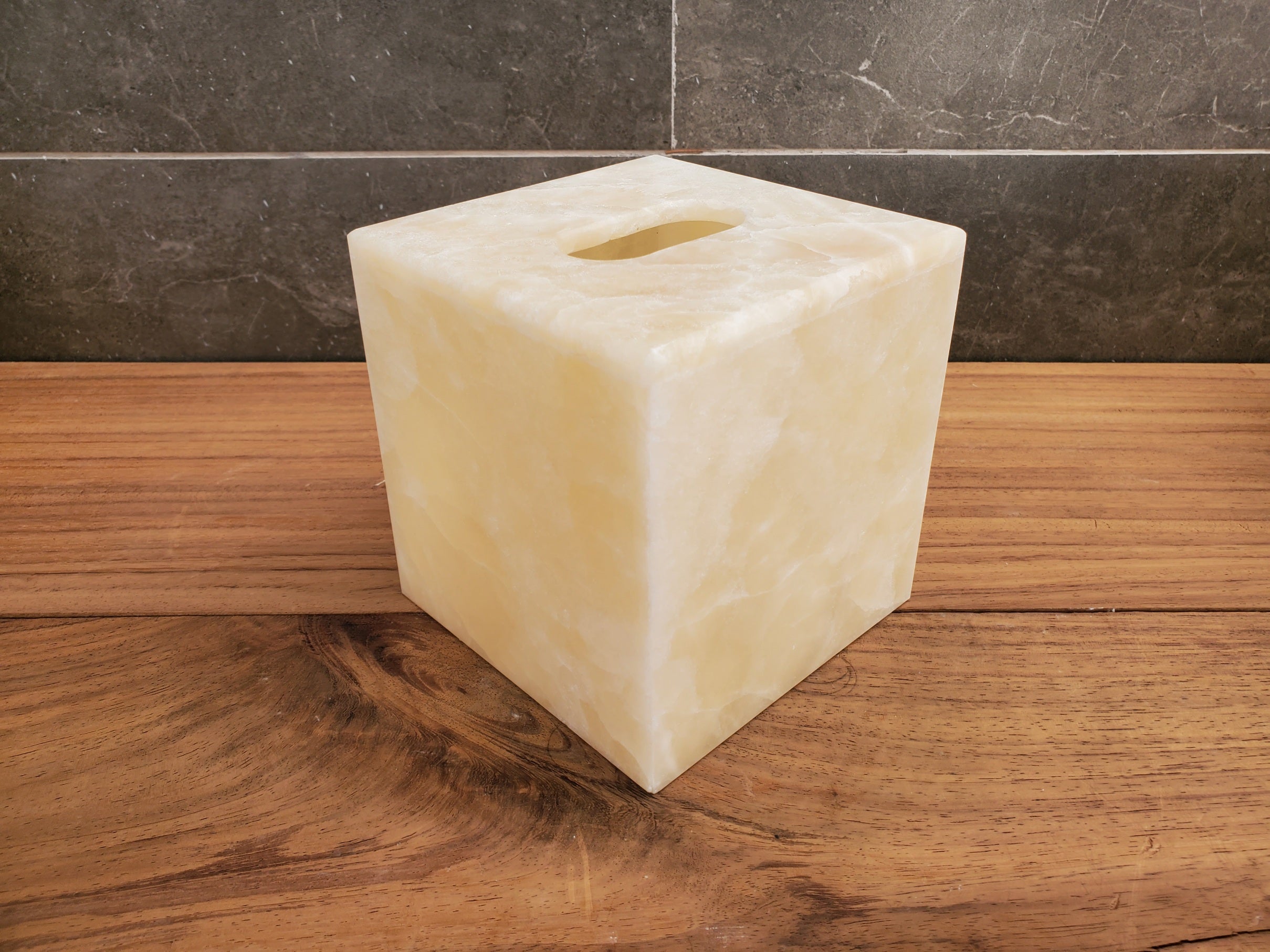 TCSQ_58 Ivory Onyx Tissue Box Cover (Cube)