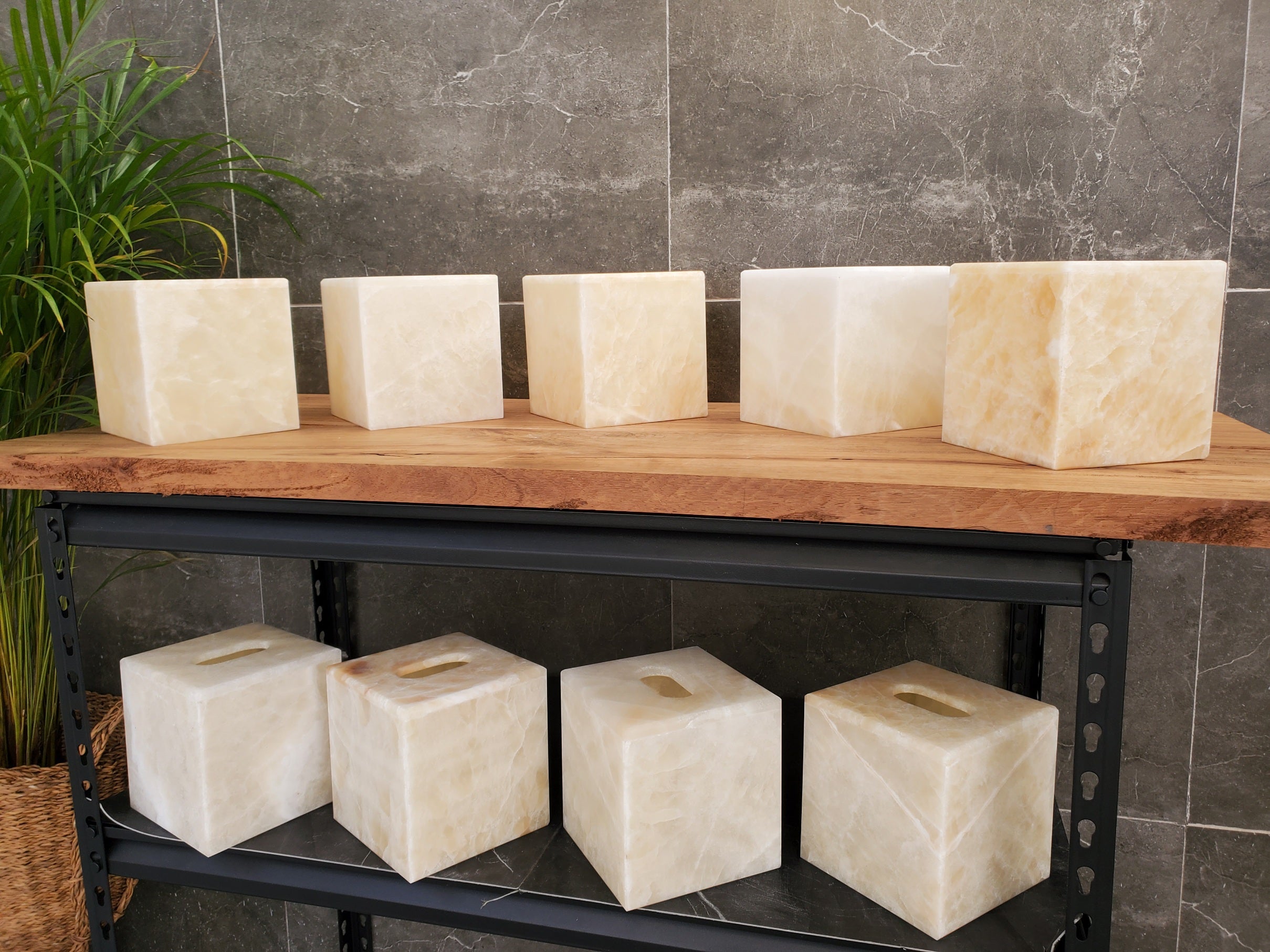 TCSQ_58 Ivory Onyx Tissue Box Cover (Cube)