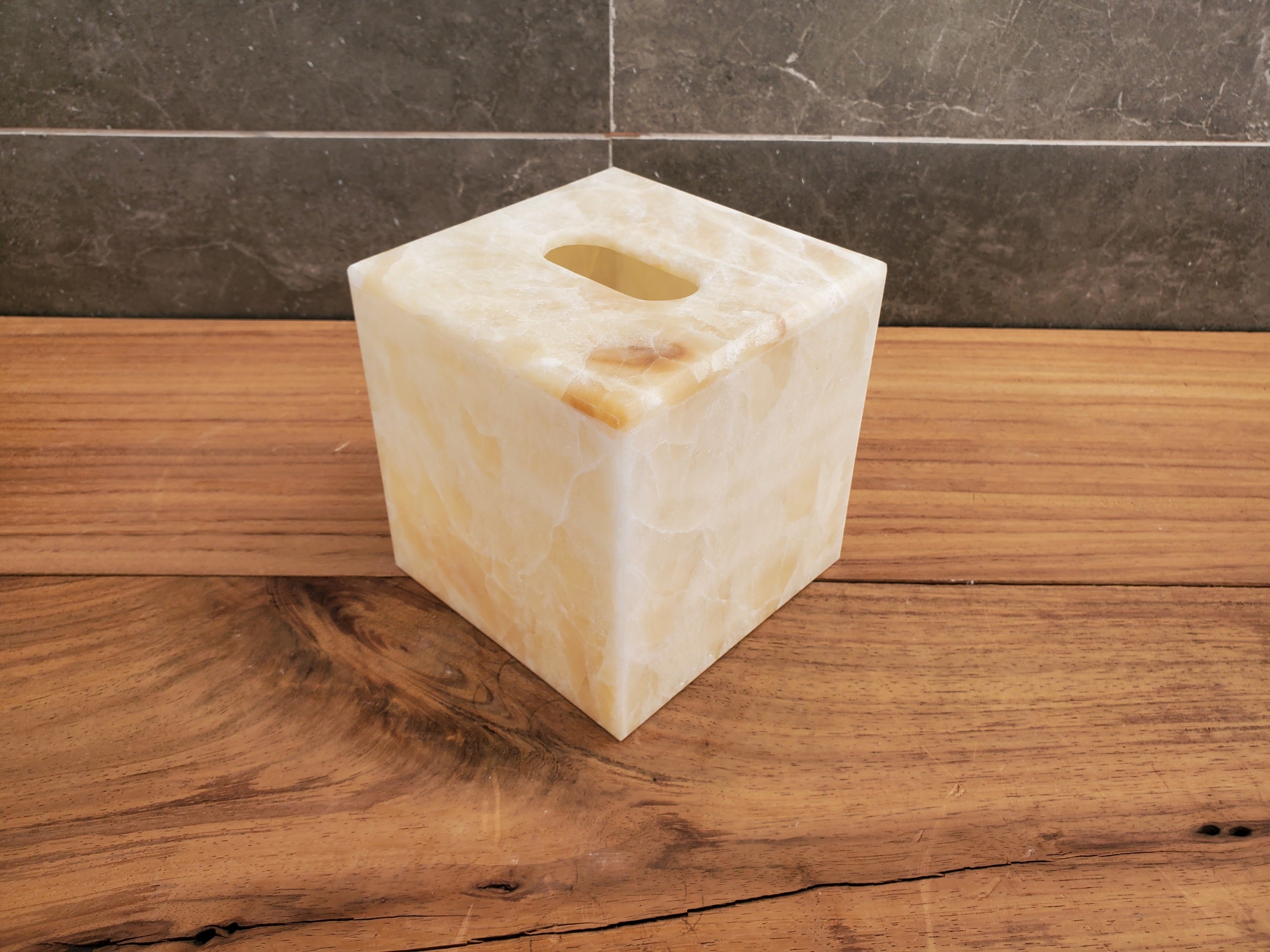 TCSQ_58 Ivory Onyx Tissue Box Cover (Cube)