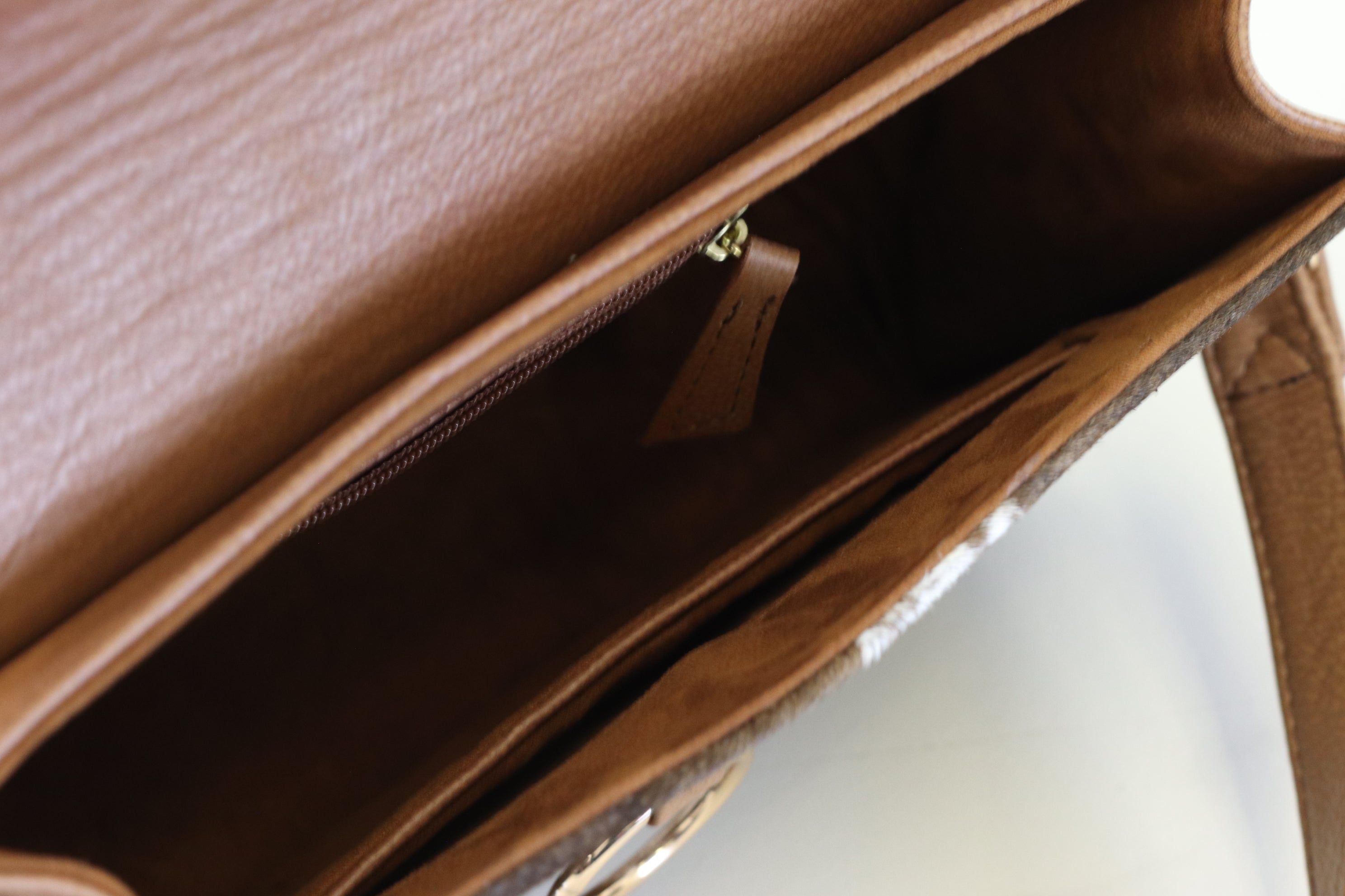 Brown Hand Tooled Cow Hide Leather Purse Purse Fashion