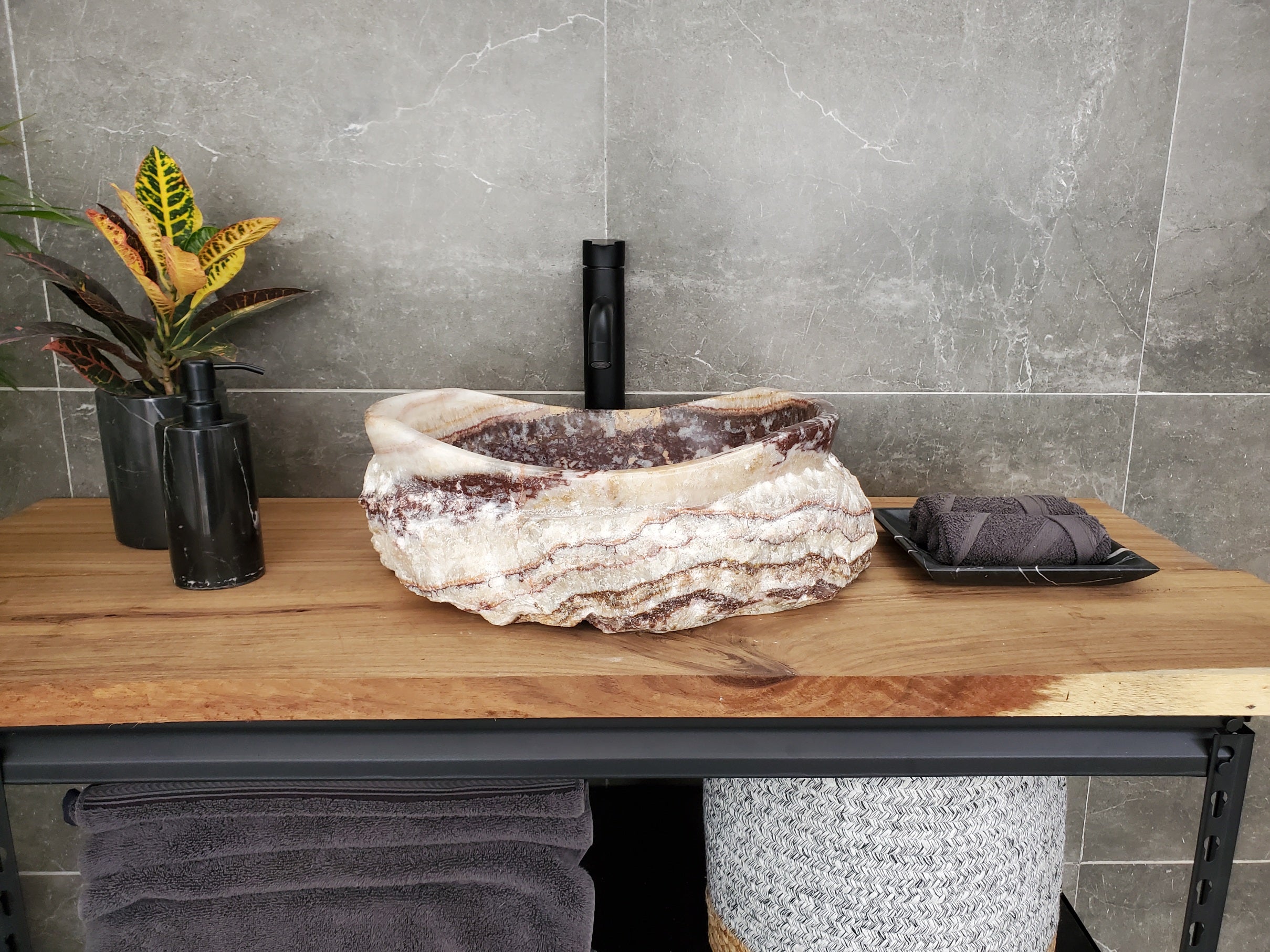 S31_09 Serpentine Onyx Stone Vessel Sink - 16 x 13.5 inch