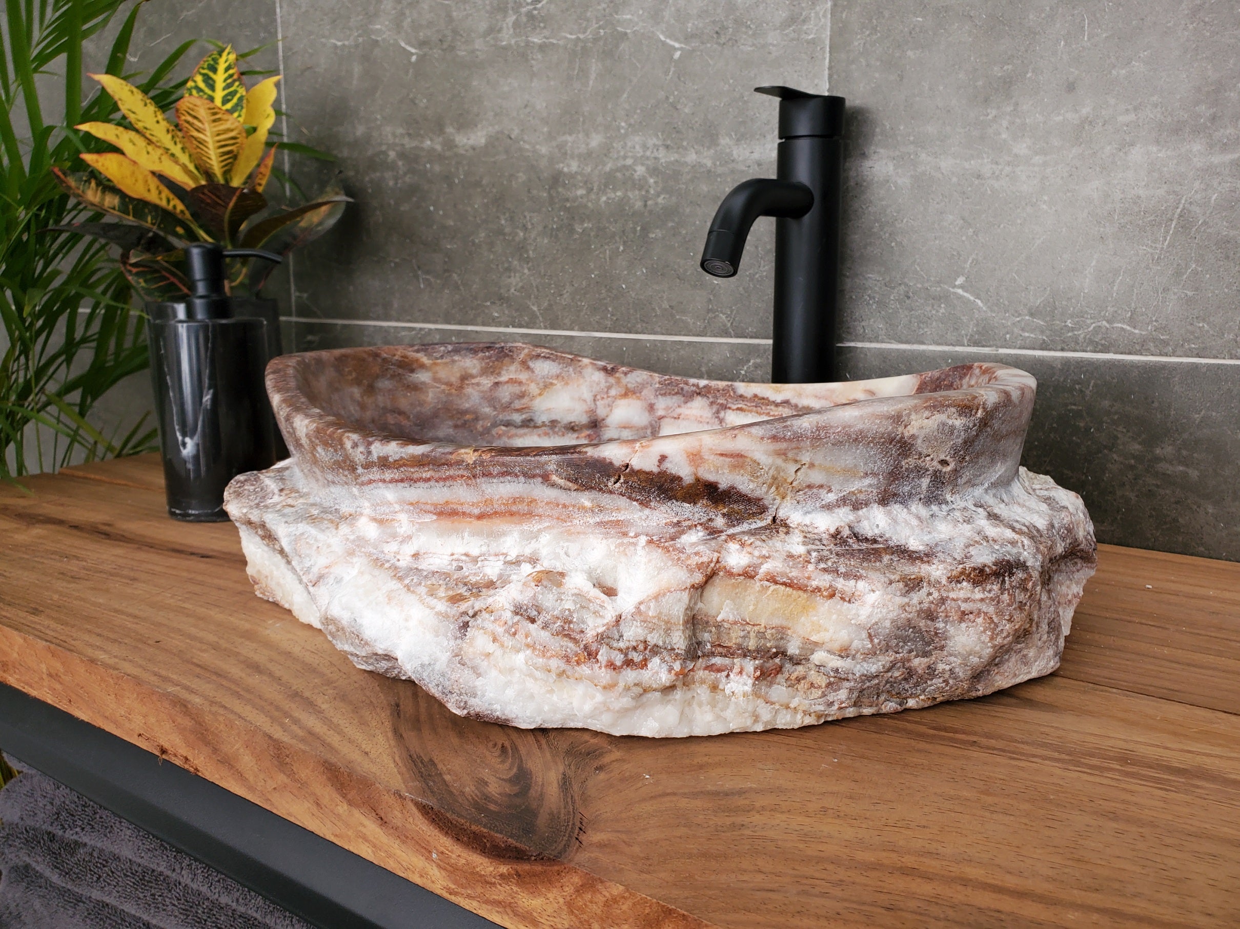 S31_10 Serpentine Onyx Stone Vessel Sink