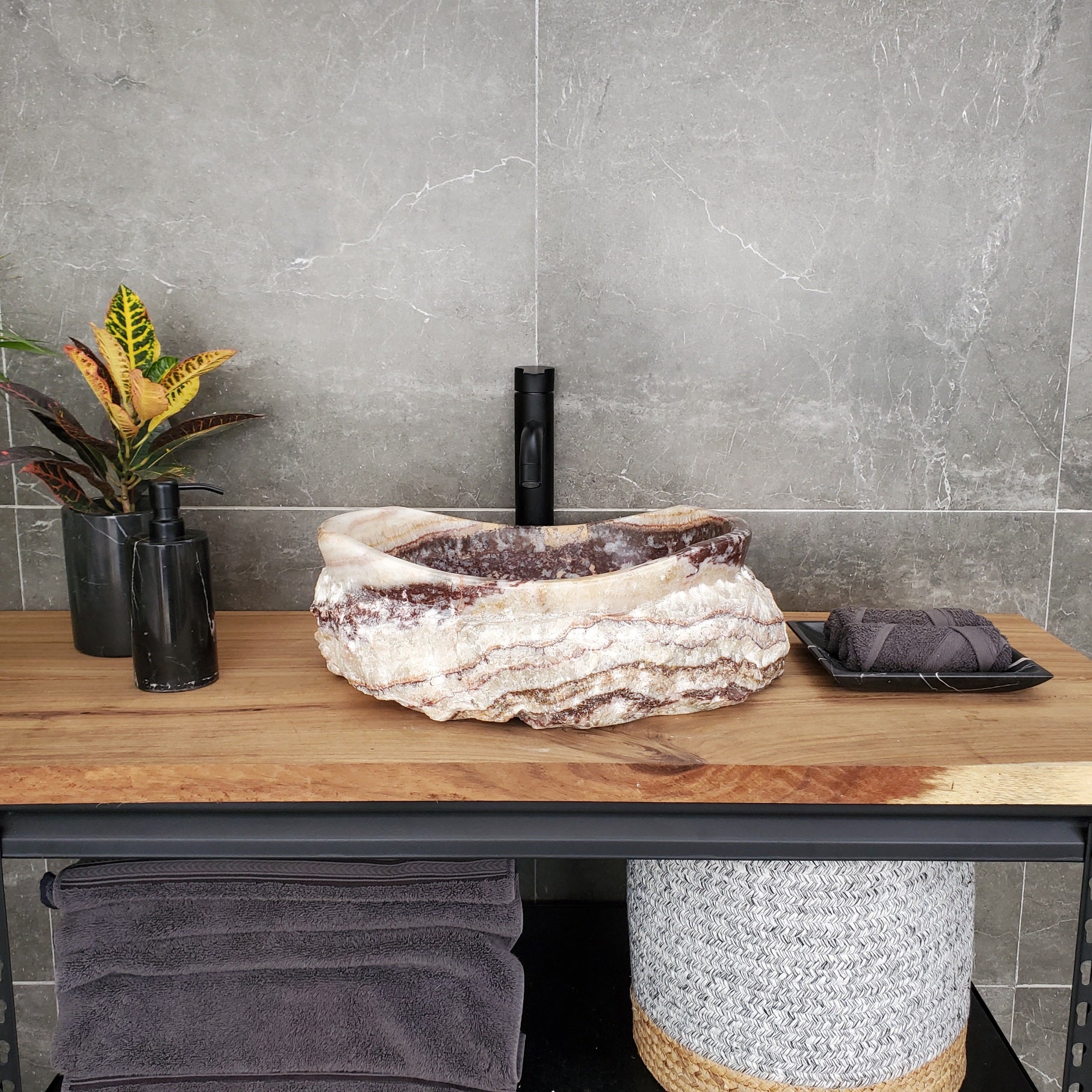 S31_09 Serpentine Onyx Stone Vessel Sink