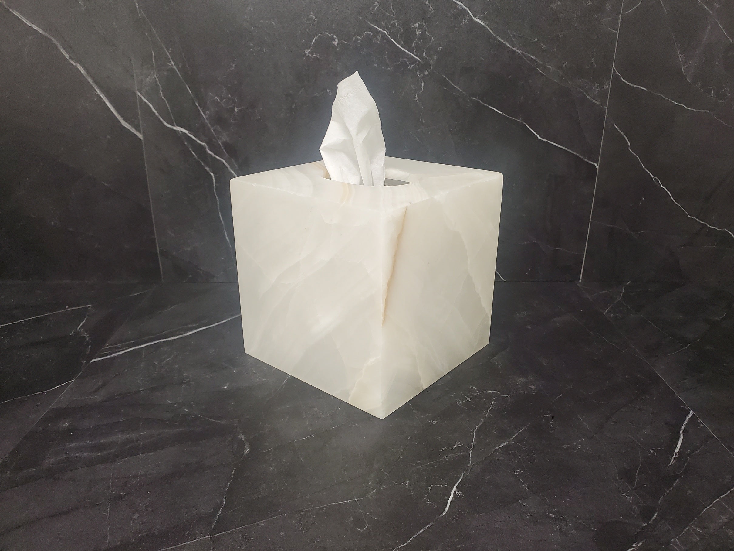 TCSQ_56 White Onyx Tissue Box Cover (Cube)