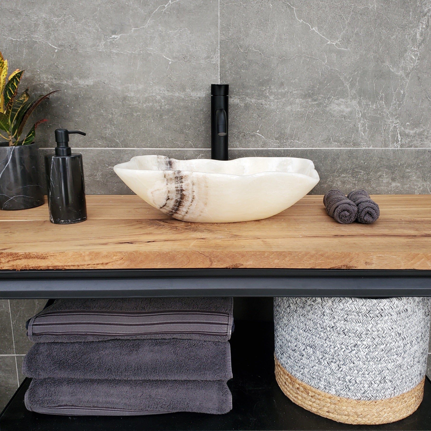 S32_05 Onyx Stone Vessel Bathroom Sink