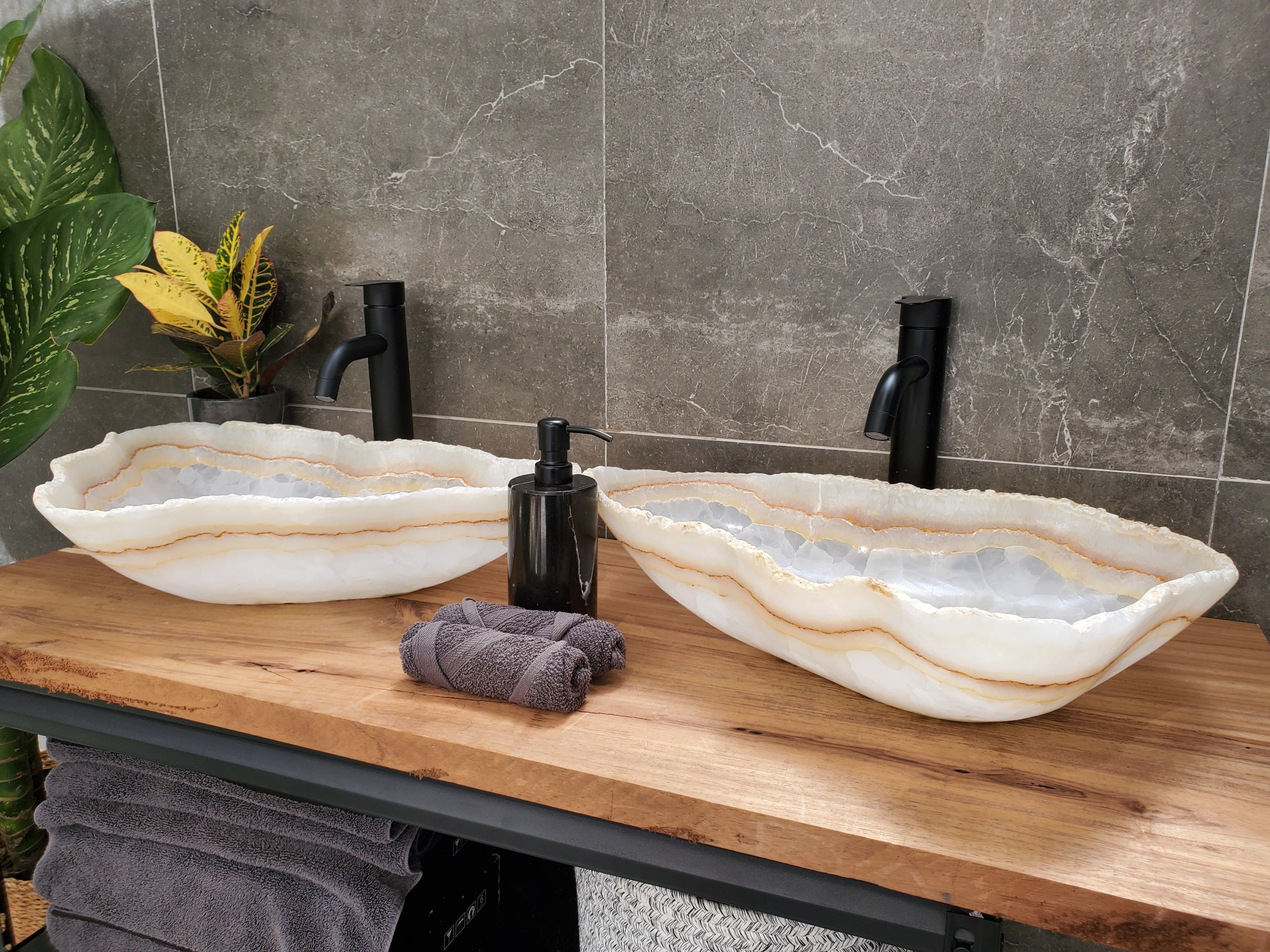 SET3166 Onyx Stone Master Bath Set of 2 (Two) Vessel Sinks
