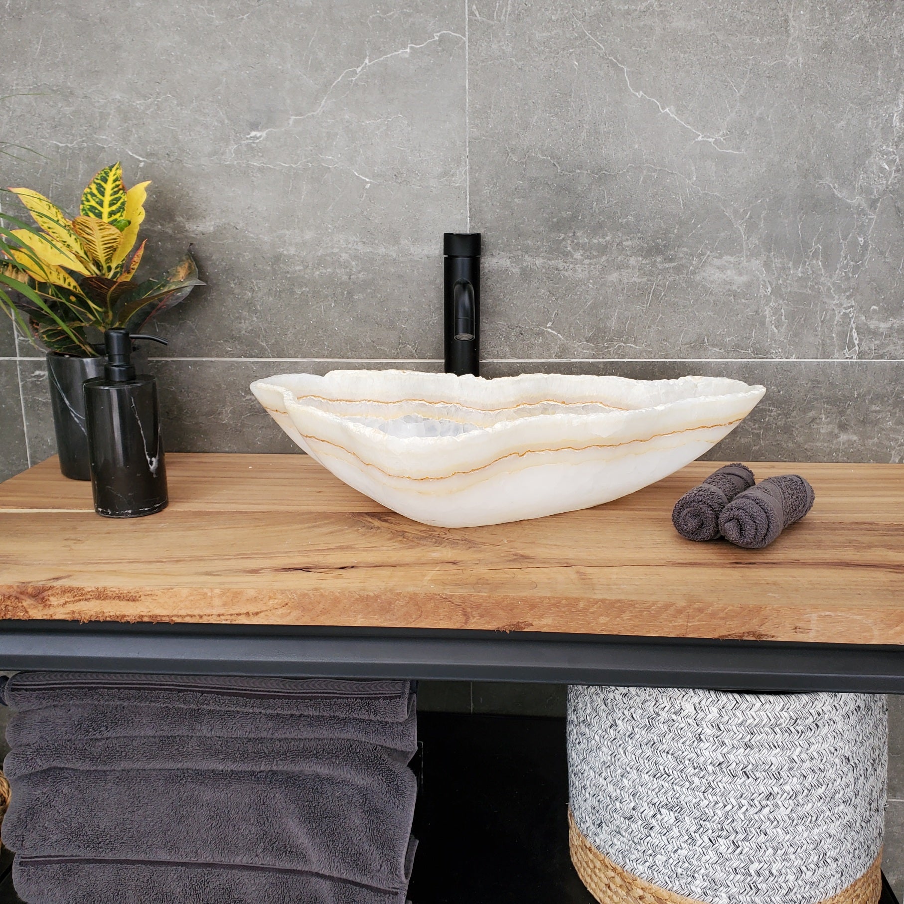 S31_39 Onyx Stone Vessel Bathroom Sink - 22 x 13.5 inch