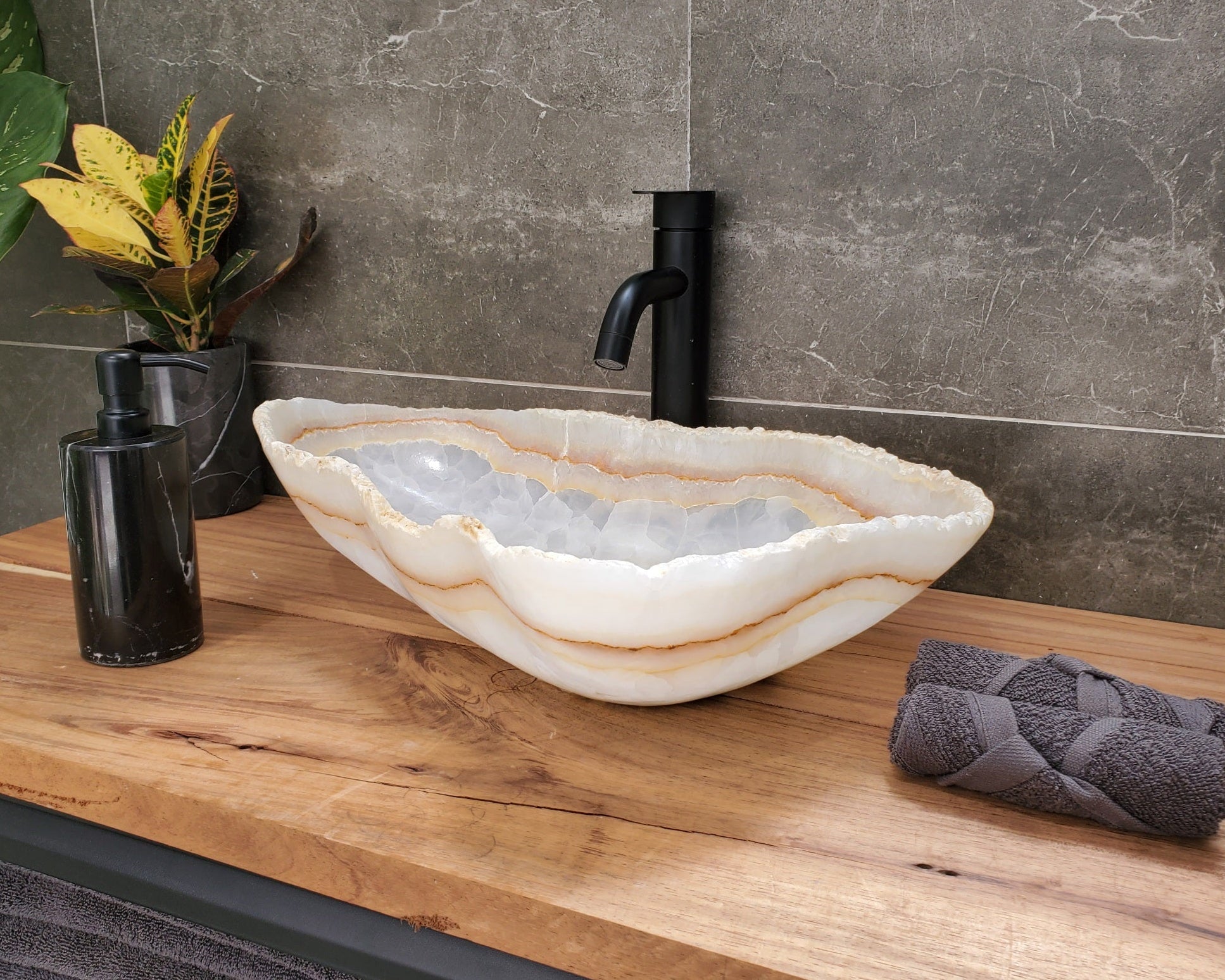 S31_38 Onyx Stone Vessel Bathroom Sink - 19 x 13 inch