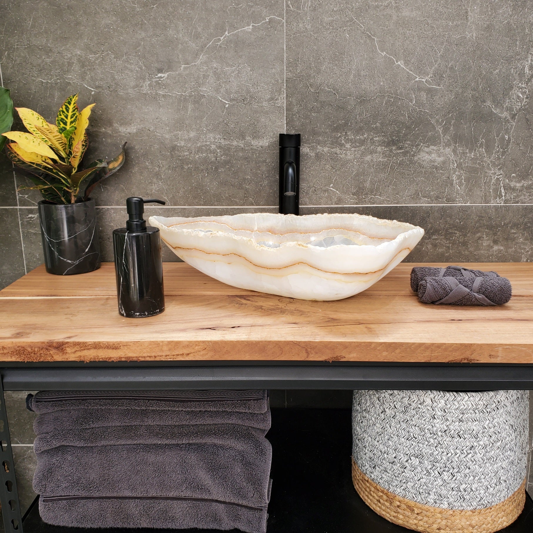 S31_38 Onyx Stone Vessel Bathroom Sink