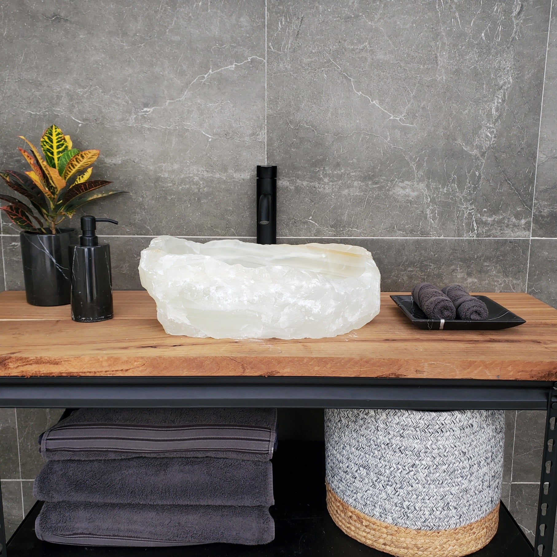 S31_46 Onyx Stone Vessel Bathroom Sink