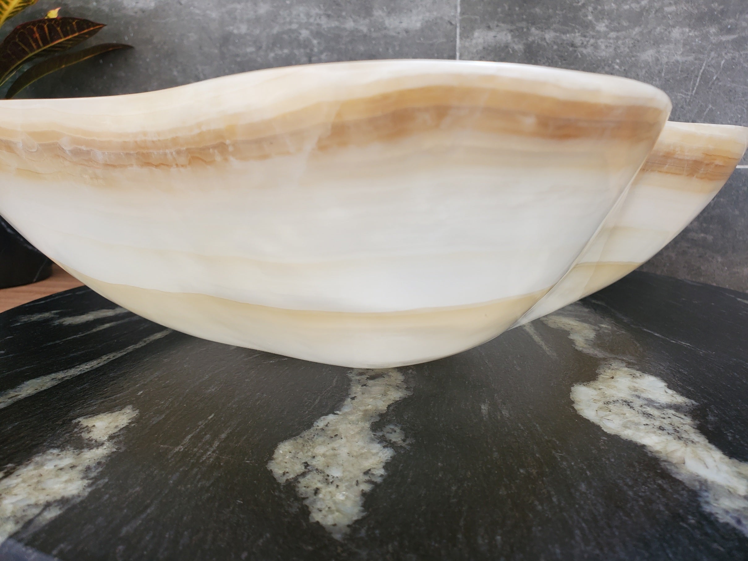 S32_14 Onyx Stone Vessel Bathroom Sink