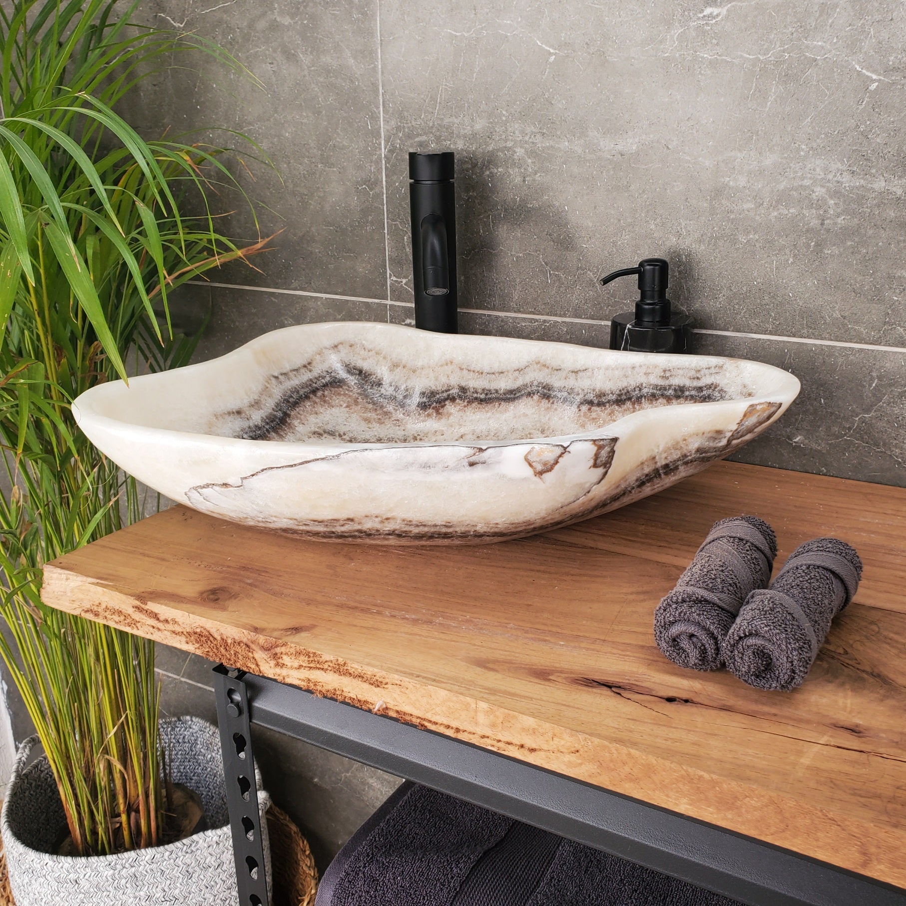 S32_23 Onyx Stone Vessel Bathroom Sink - 16.5 x 13.5 inch