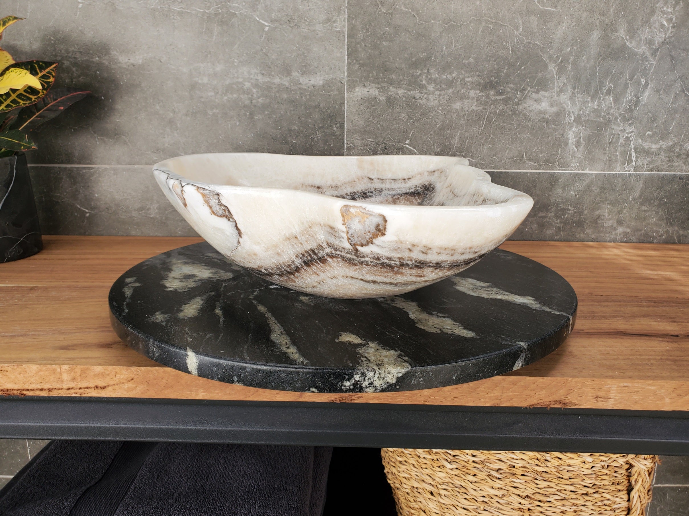 S32_23 Onyx Stone Vessel Bathroom Sink - 16.5 x 13.5 inch