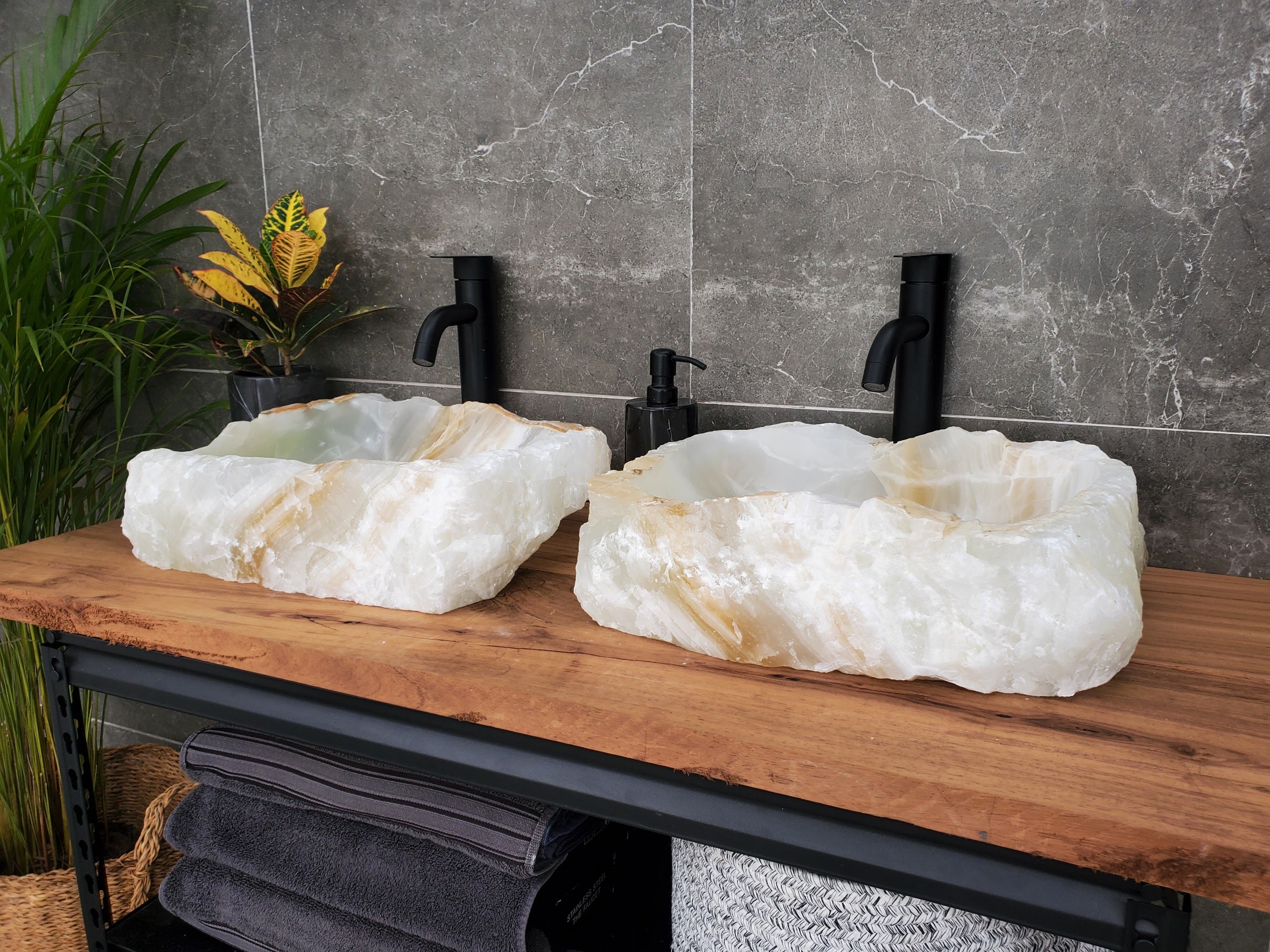SET3168 Onyx Stone Master Bath Set of 2 (Two) Vessel Sinks