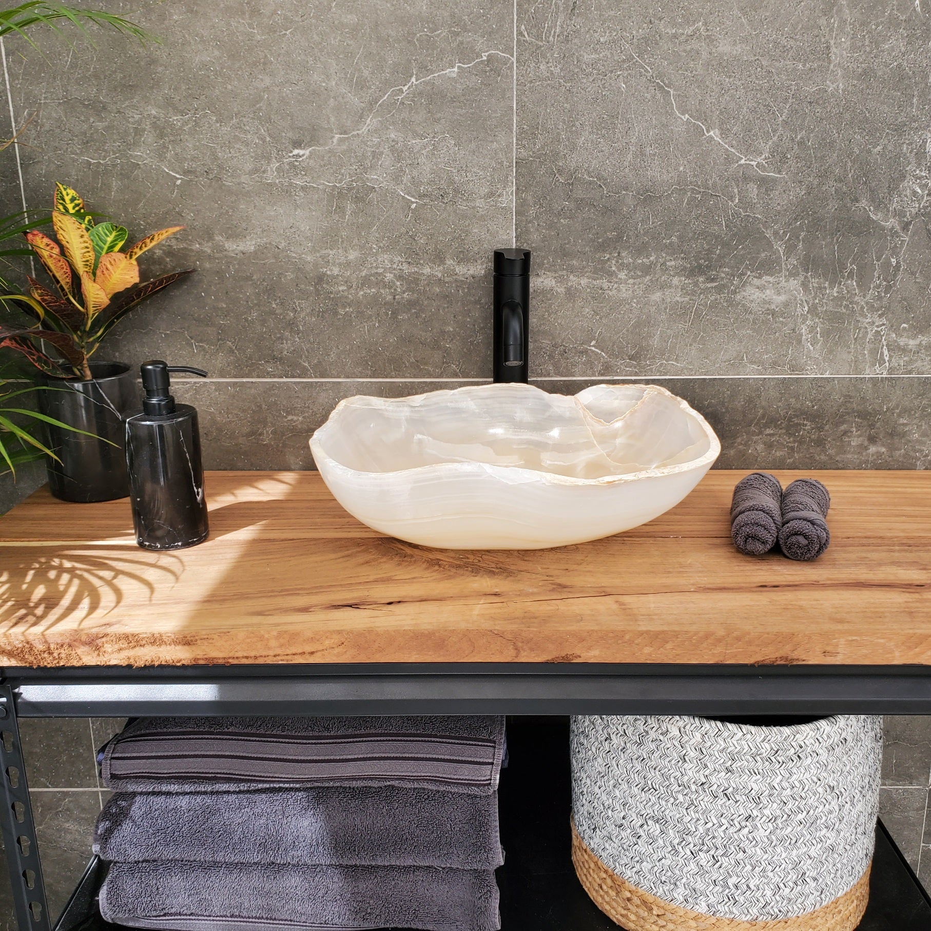 S32_21 Onyx Stone Vessel Bathroom Sink - 16 x 13 inch